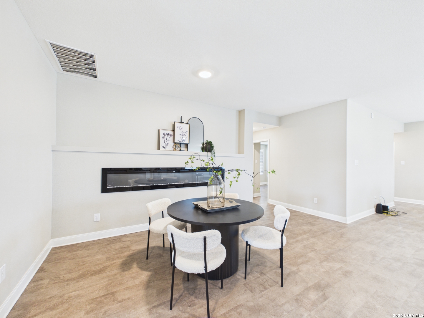 984 Amble Oak