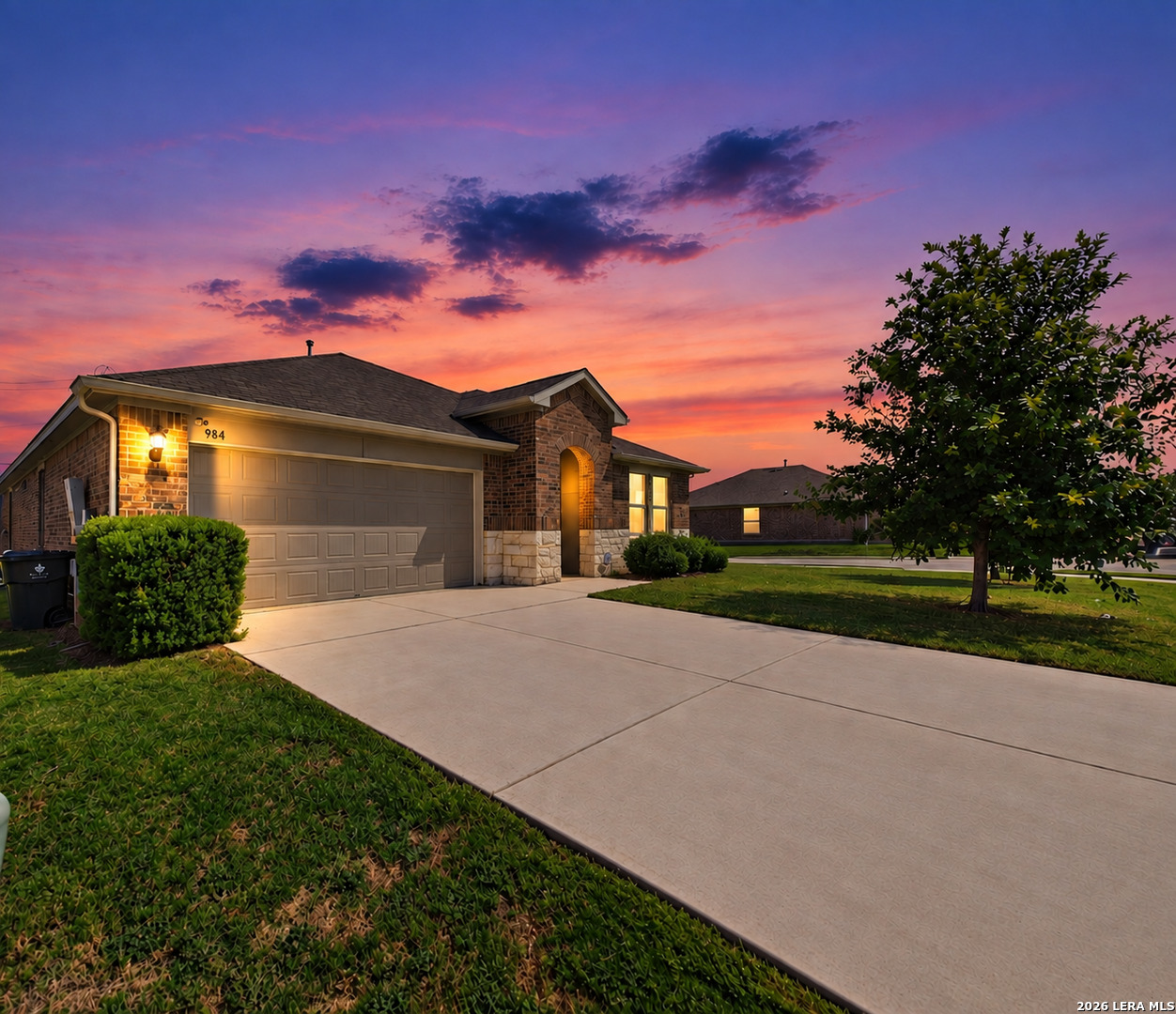 984 Amble Oak