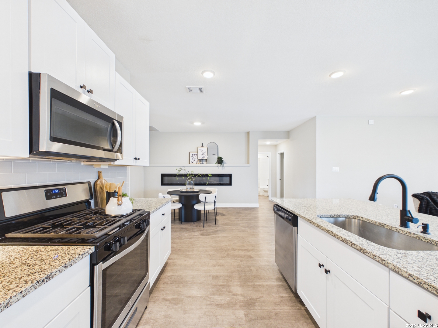 984 Amble Oak