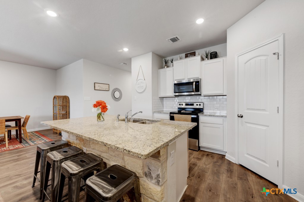 380 Huntsman Way