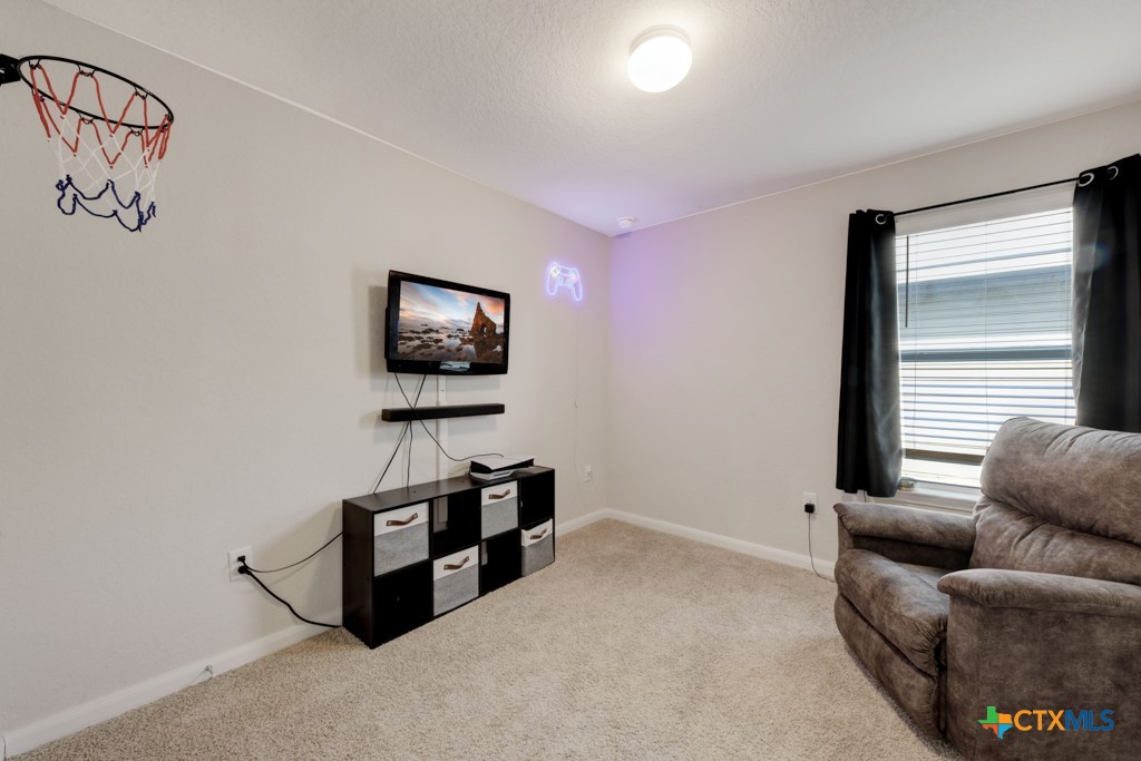 380 Huntsman Way