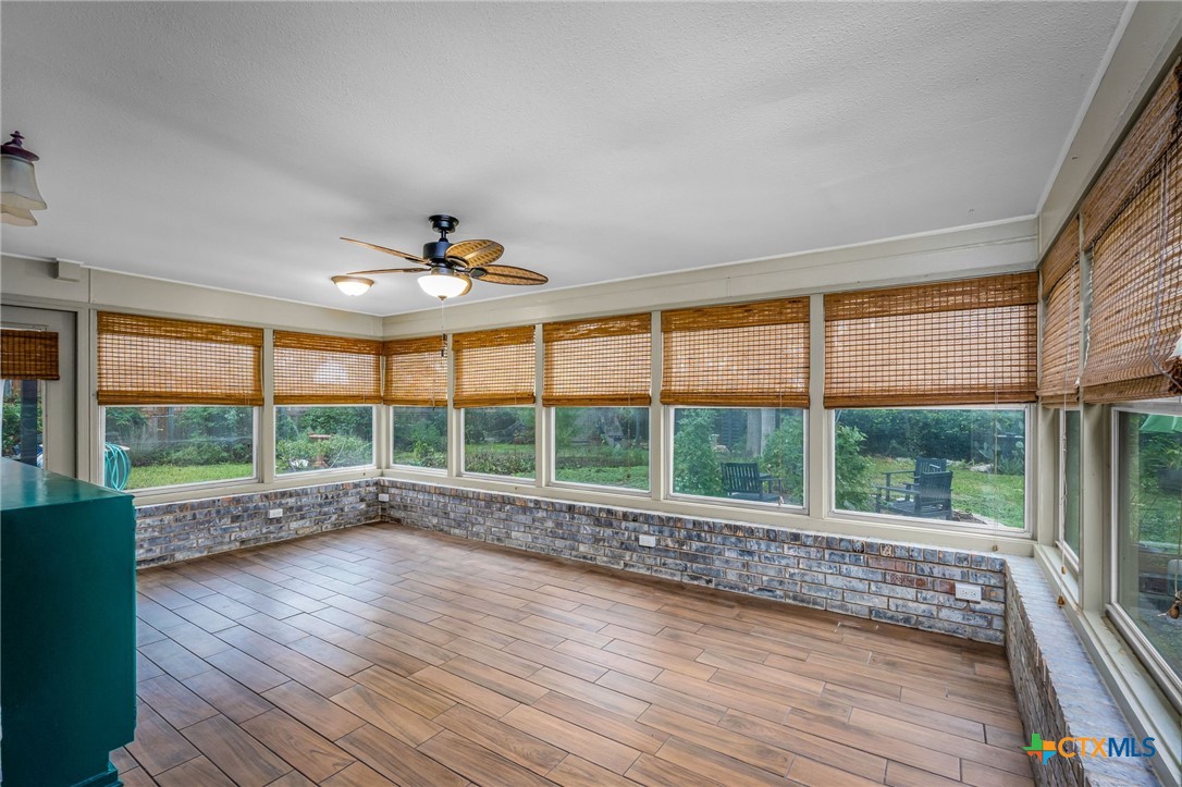 960 Twin Oaks Drive