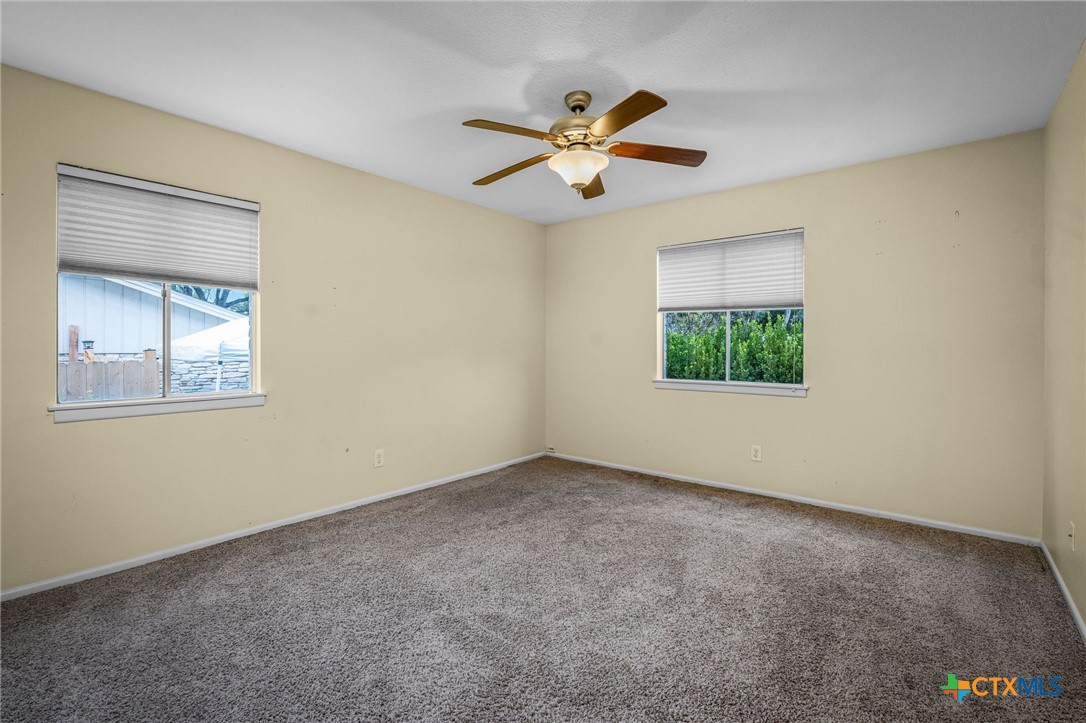 960 Twin Oaks Drive