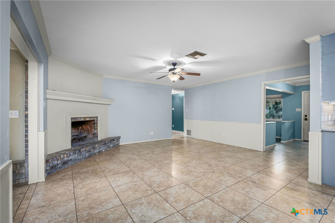960 Twin Oaks Drive
