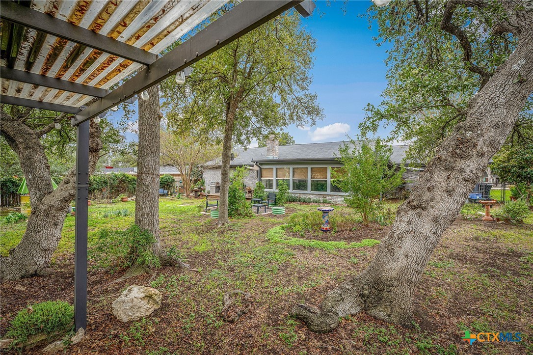 960 Twin Oaks Drive