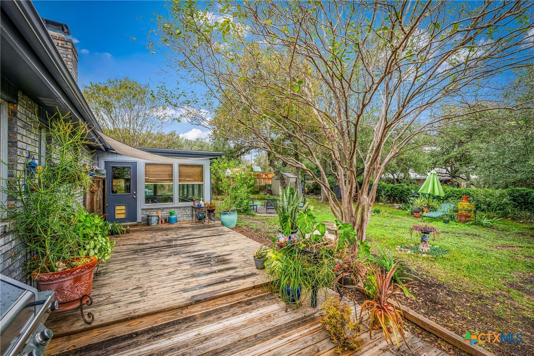 960 Twin Oaks Drive