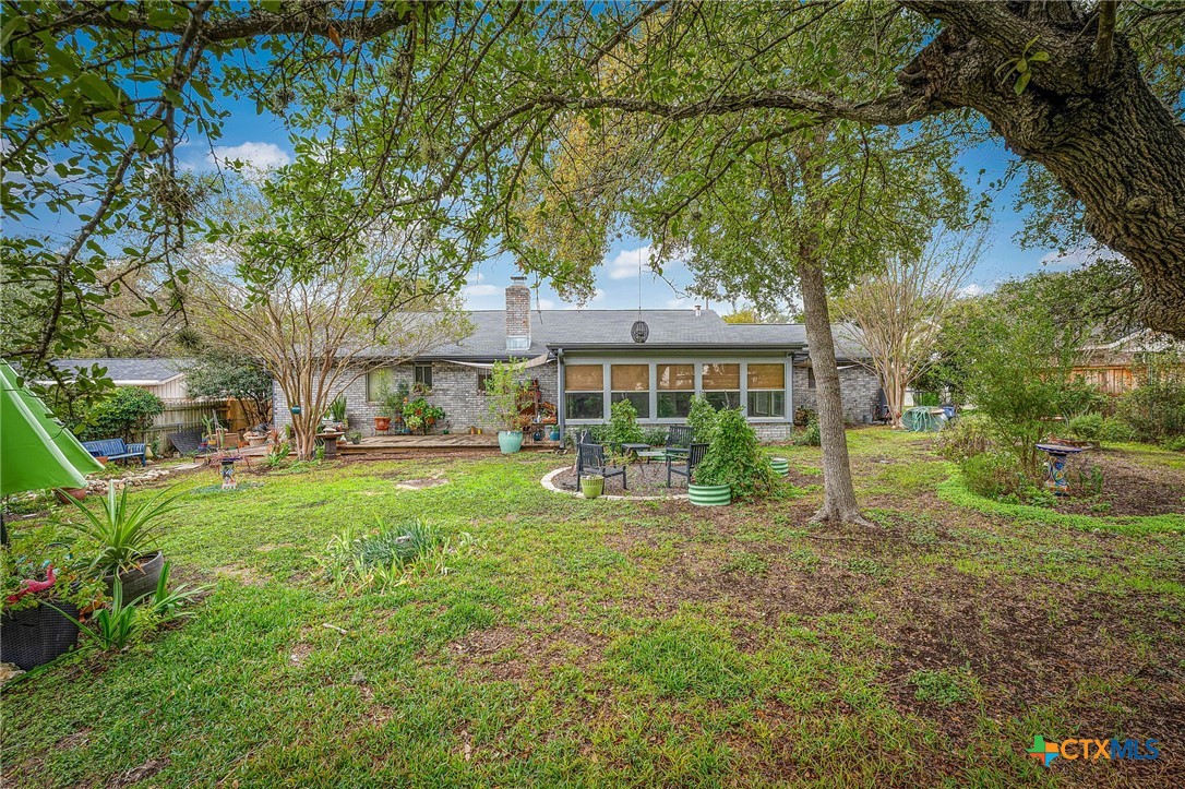 960 Twin Oaks Drive