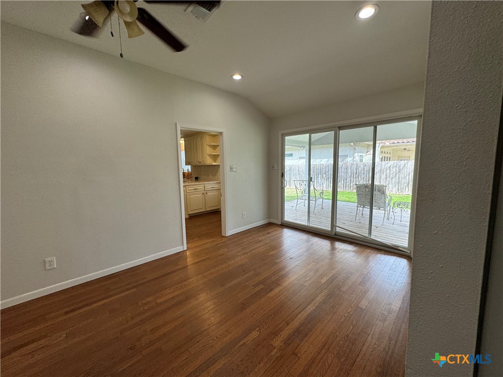 397 W Edgewater Terrace