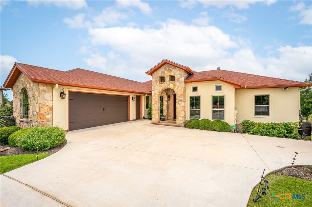 1032 Oak Turn