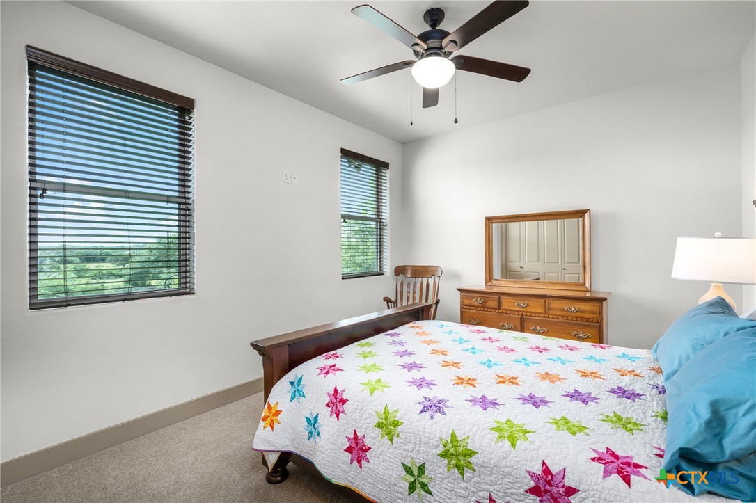 1032 Oak Turn