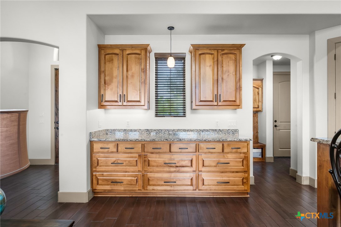 1032 Oak Turn