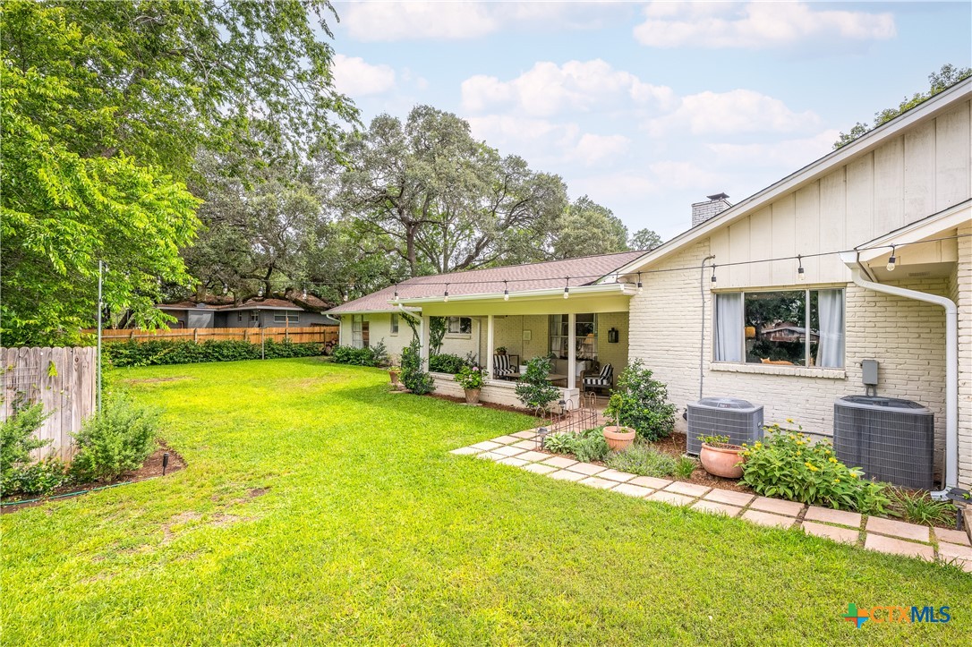 226 Oakwood Boulevard