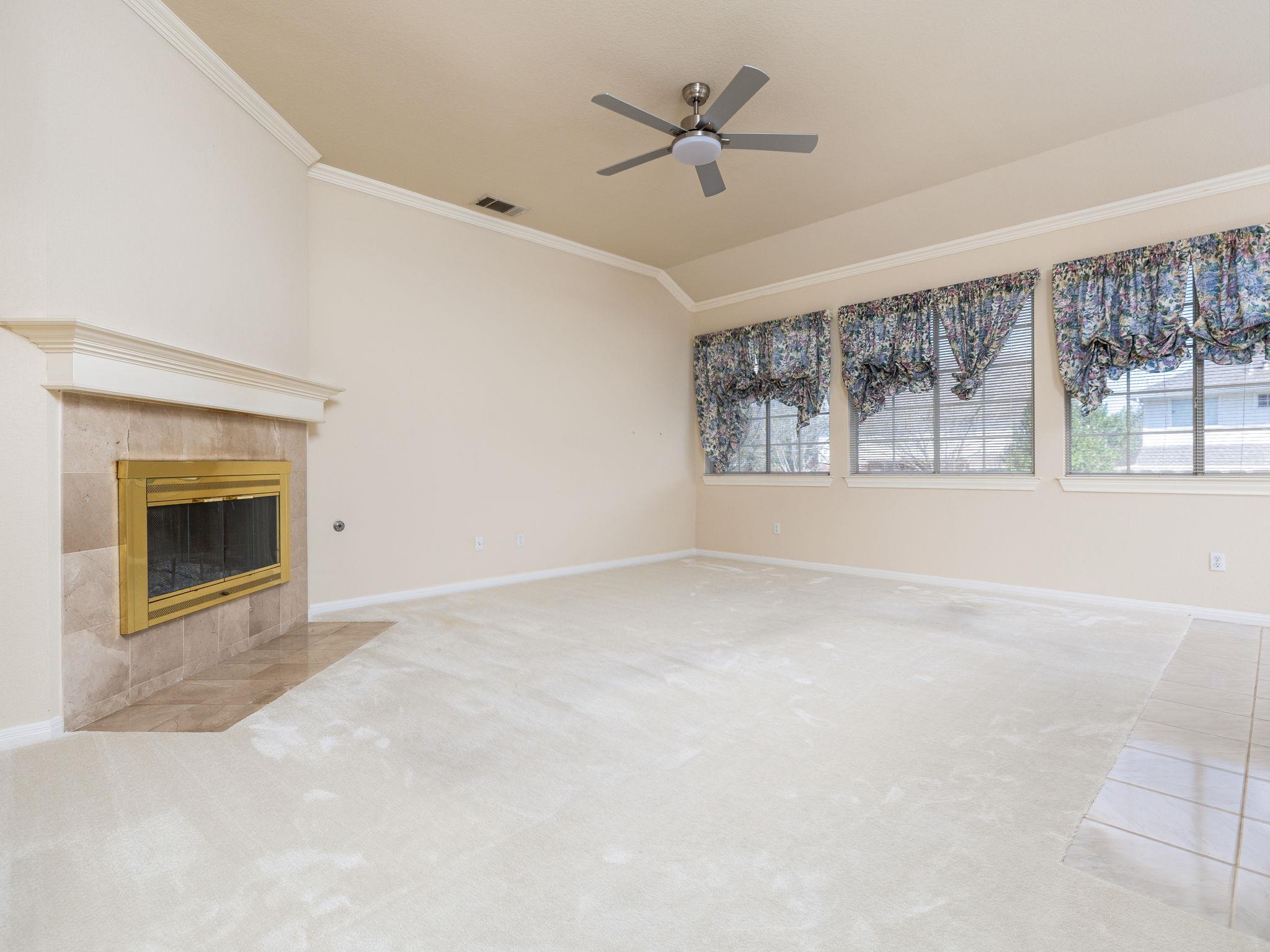 6000 Roxbury LN