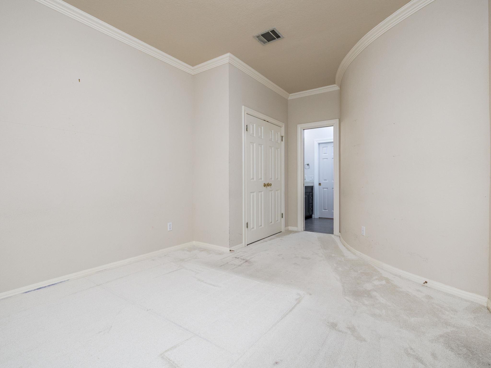 6000 Roxbury LN