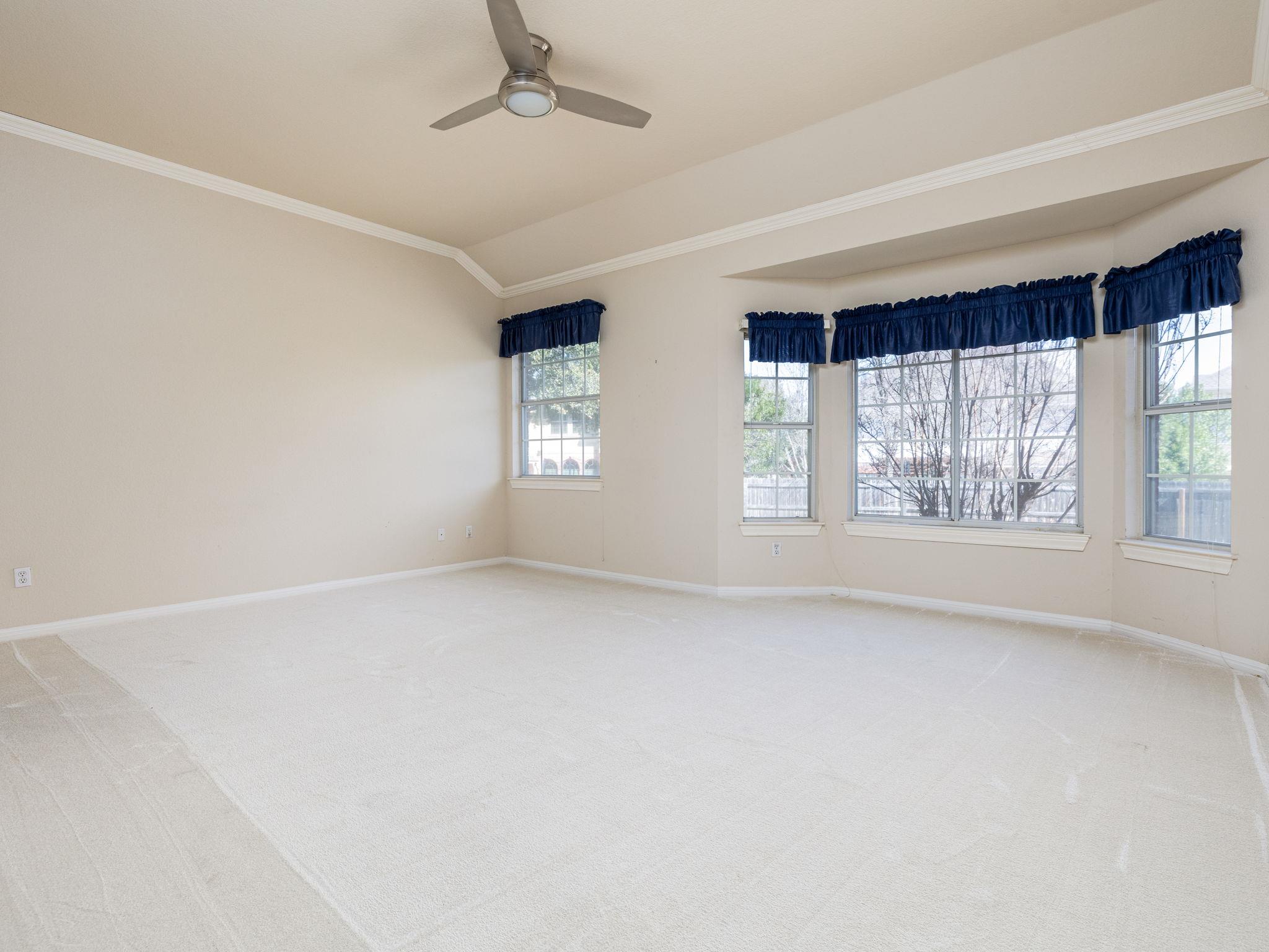 6000 Roxbury LN