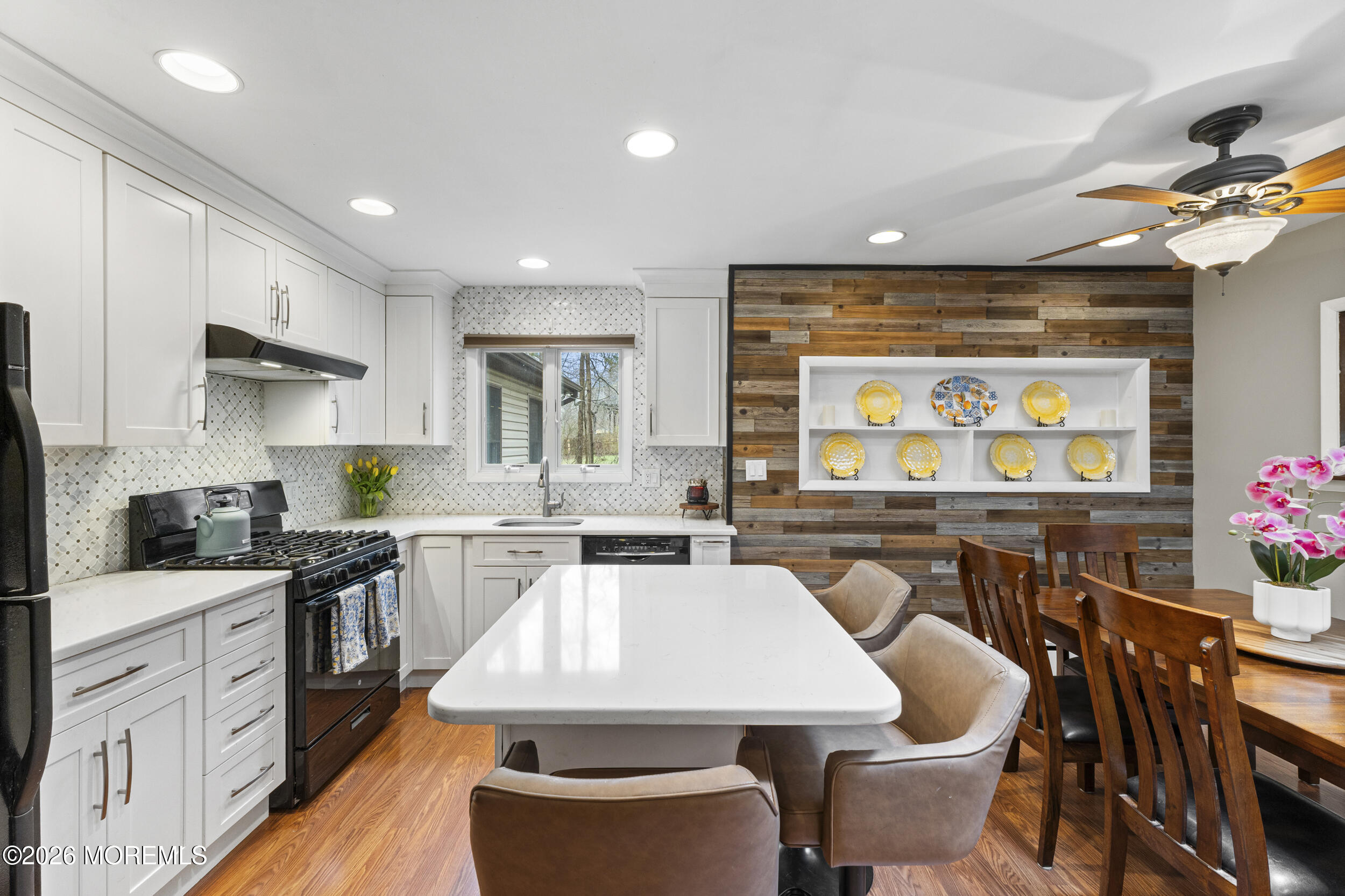 164 W 3rd Street