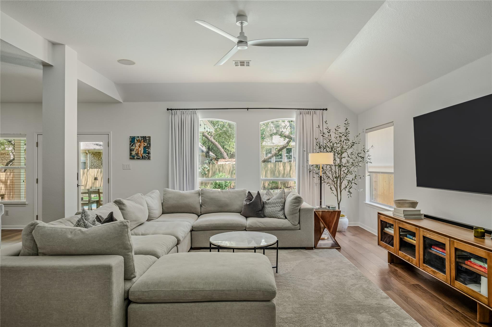1538 Homewood CIR