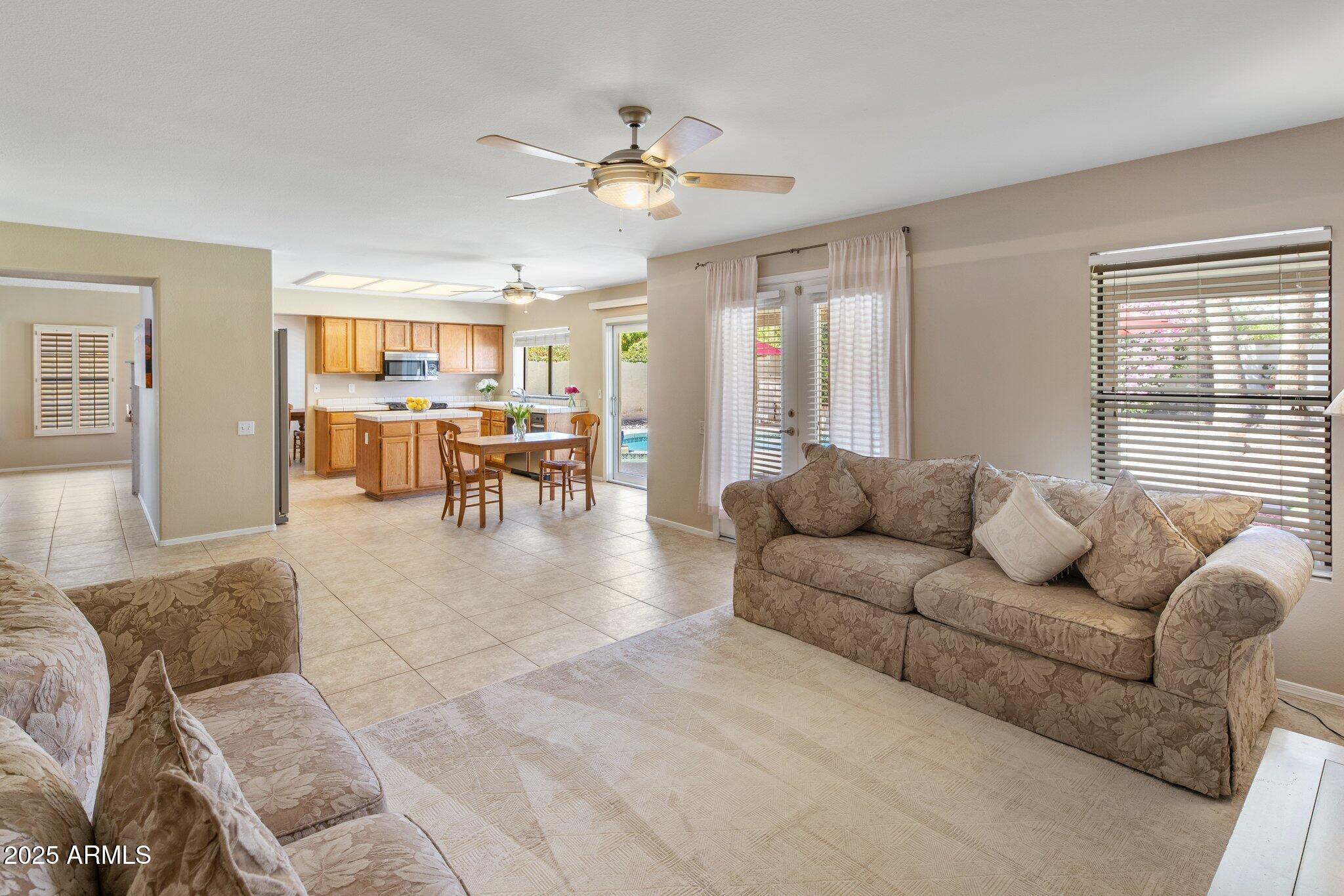 9012 E SUTTON Drive