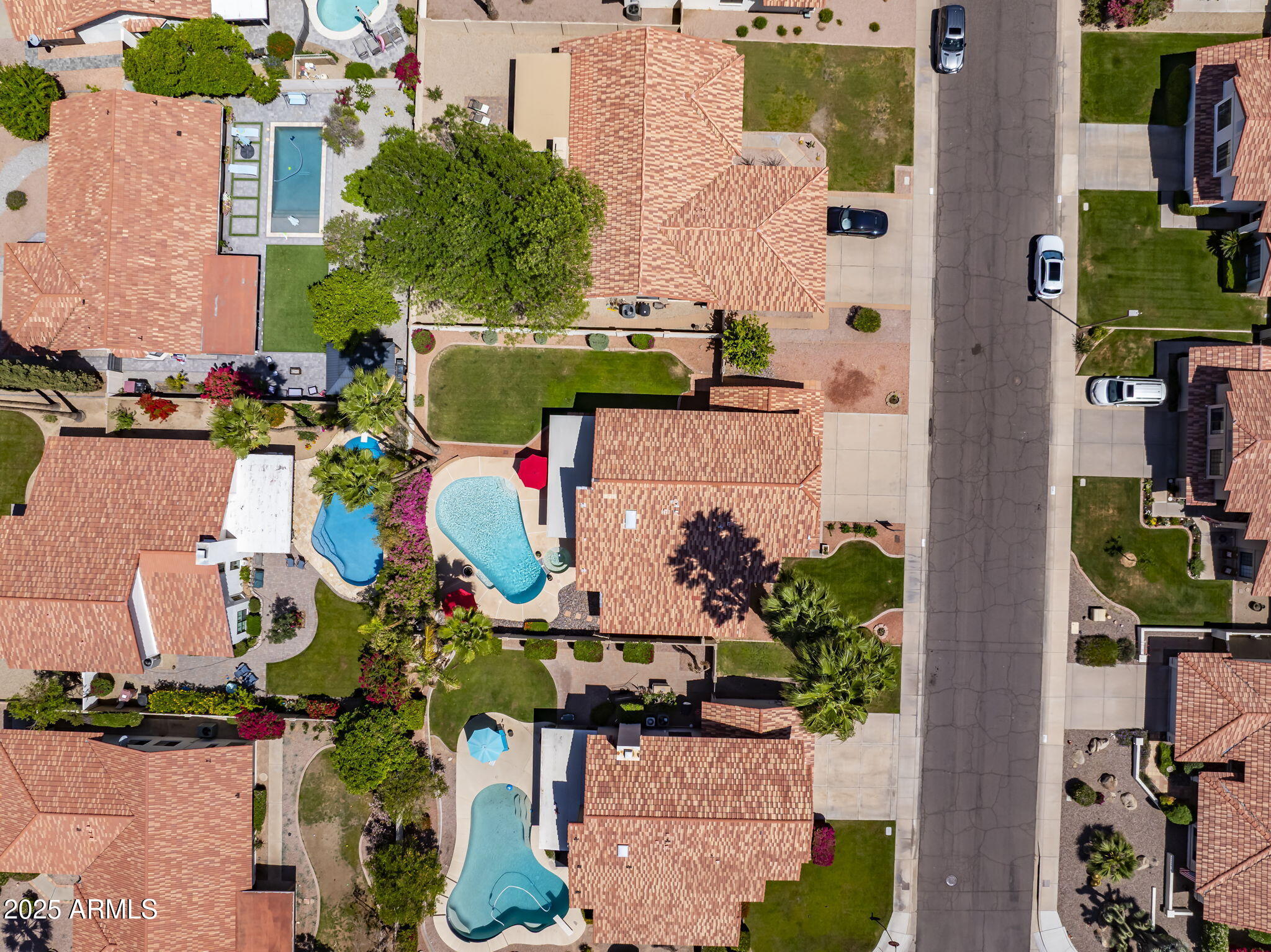 9012 E SUTTON Drive