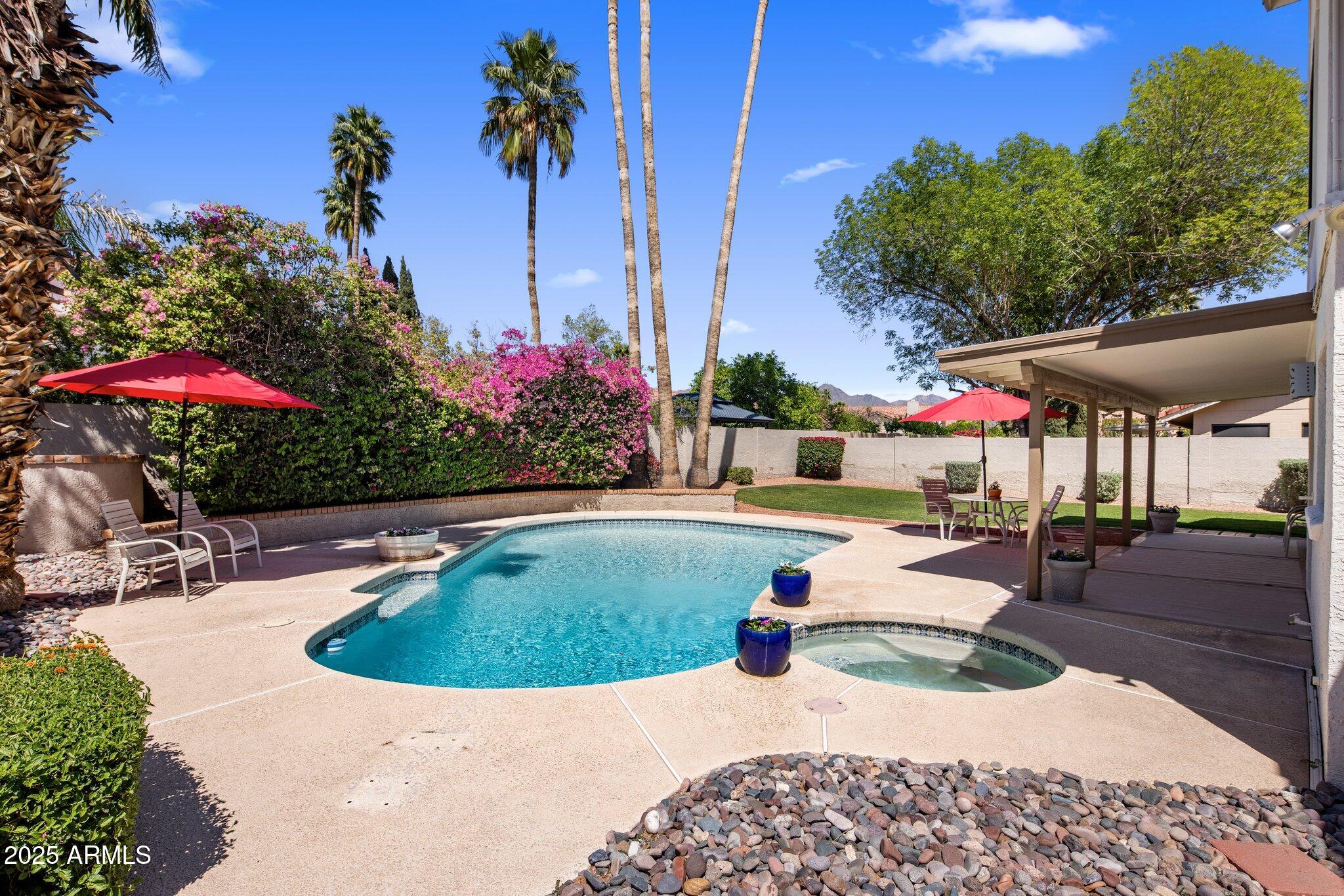 9012 E SUTTON Drive