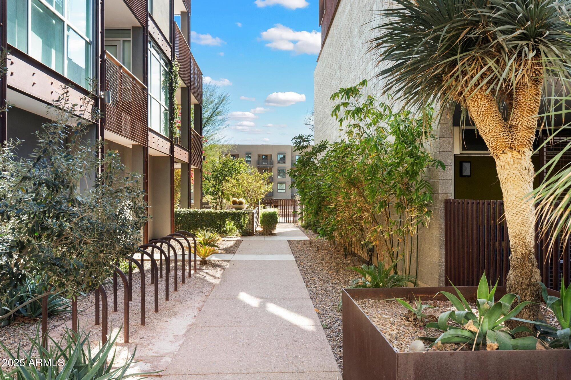 4739 N SCOTTSDALE Road Unit: H1001