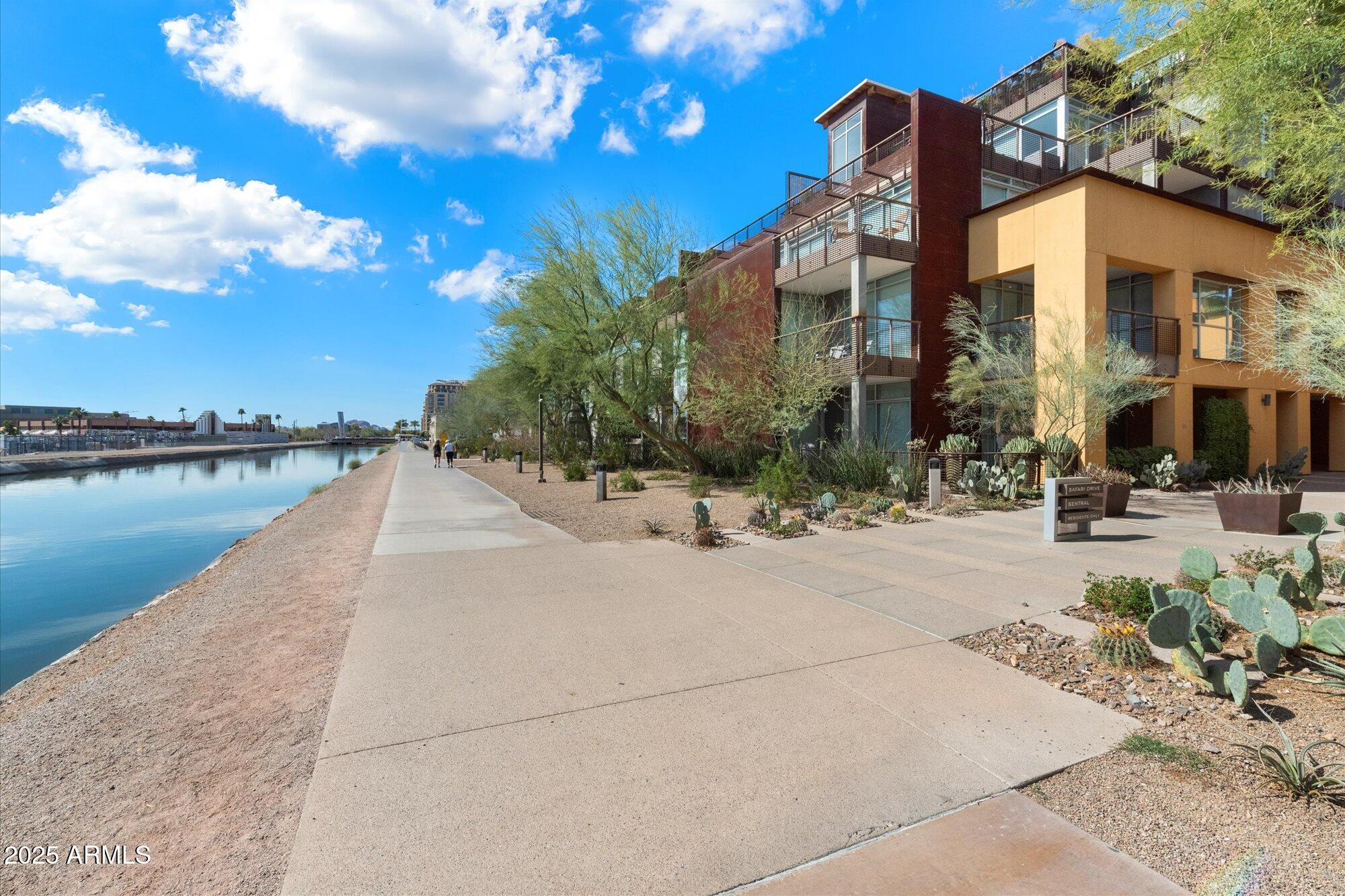 4739 N SCOTTSDALE Road Unit: H1001