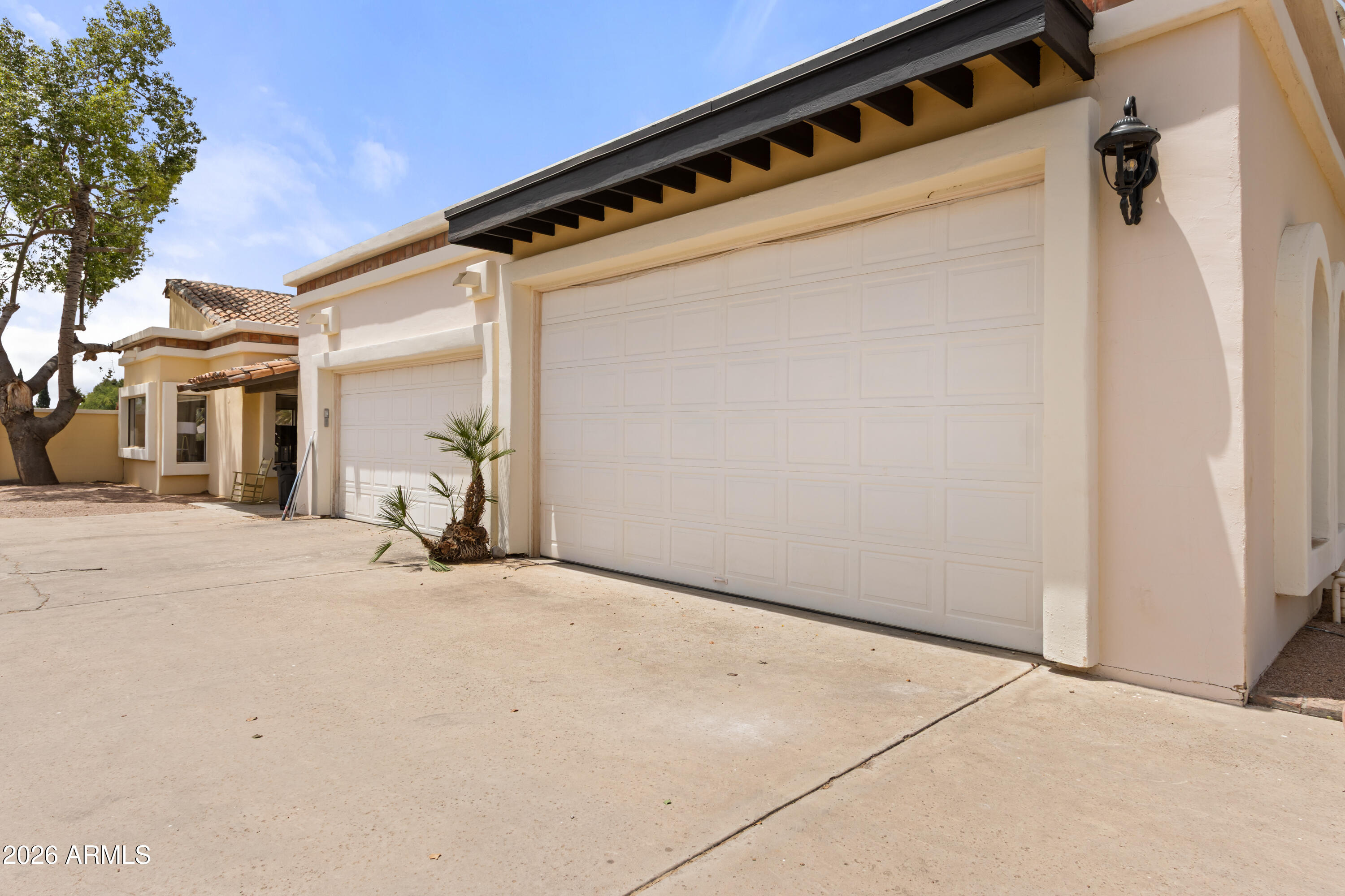 10141 E CHOLLA Street