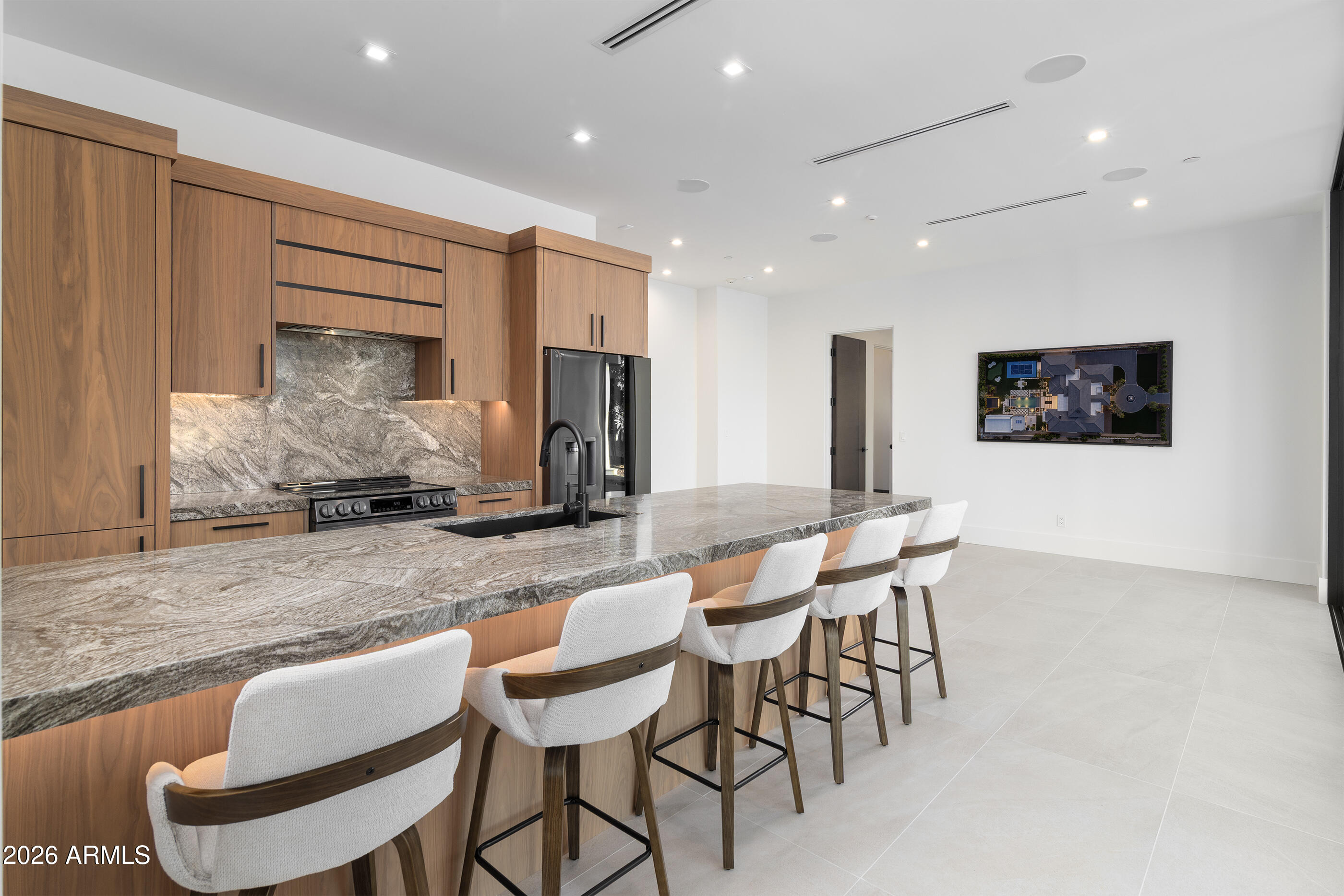 10170 E CHOLLA Street