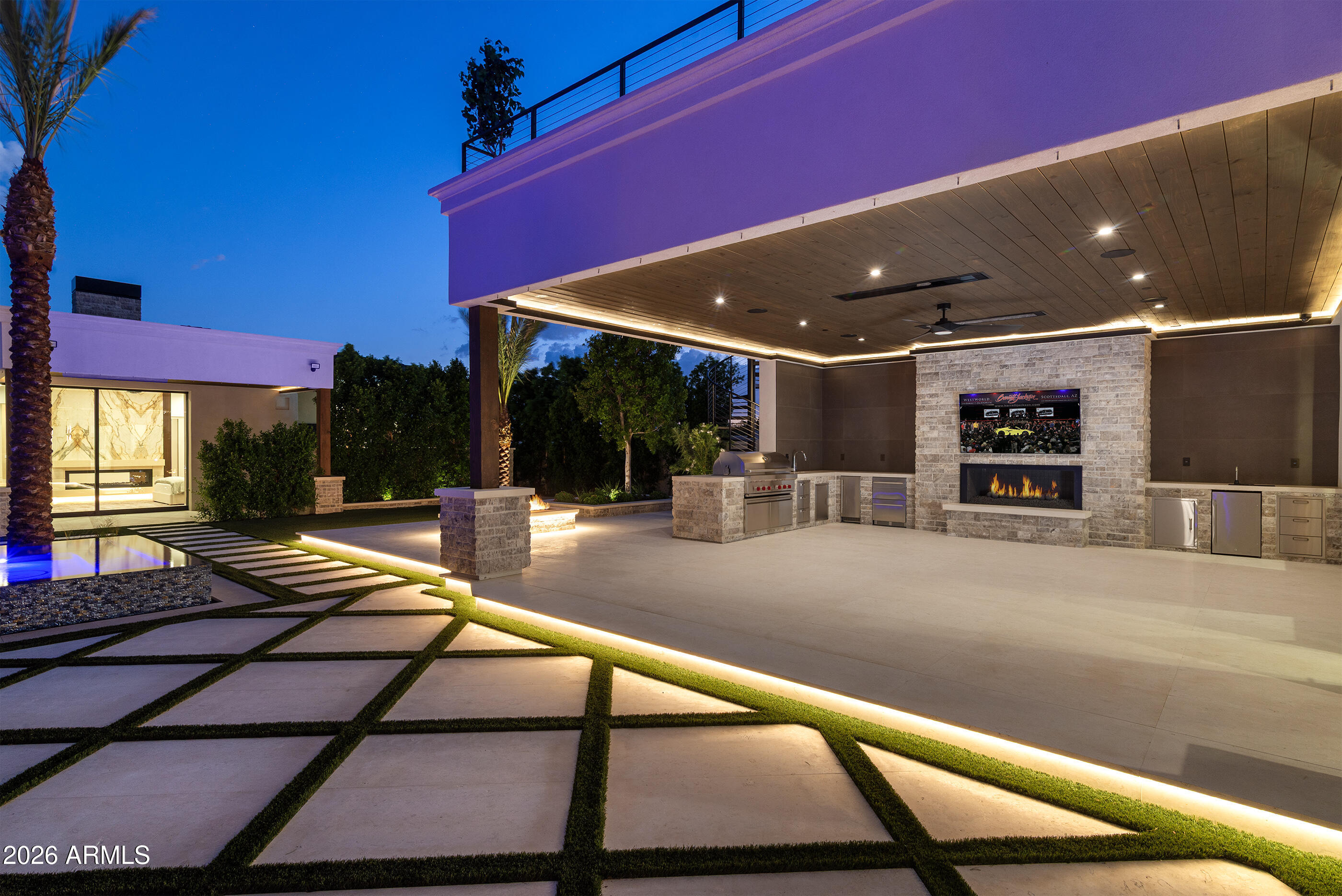 10170 E CHOLLA Street