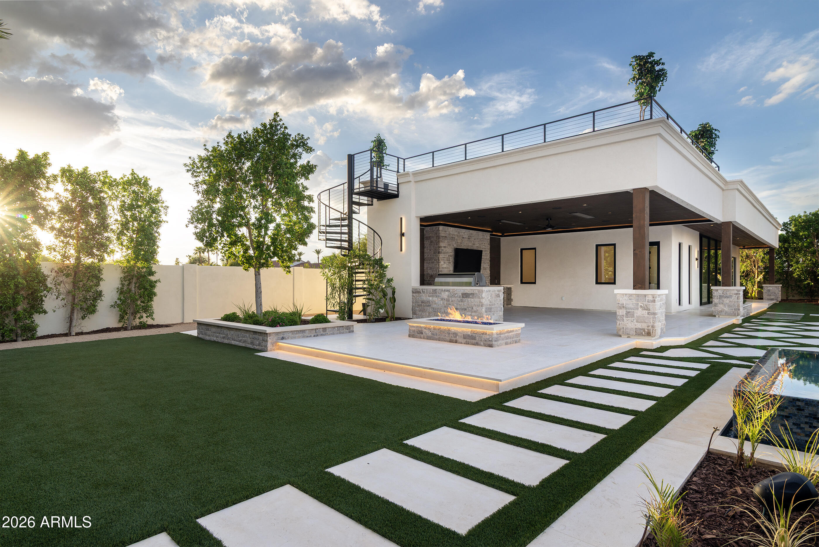 10170 E CHOLLA Street