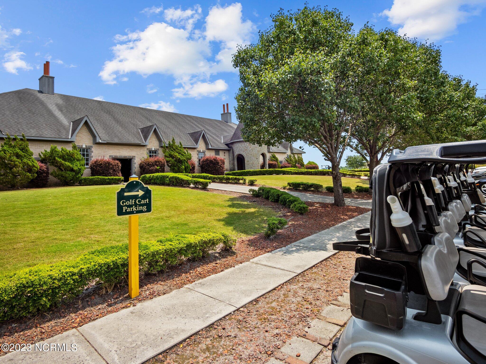 114 114 Windsor Court