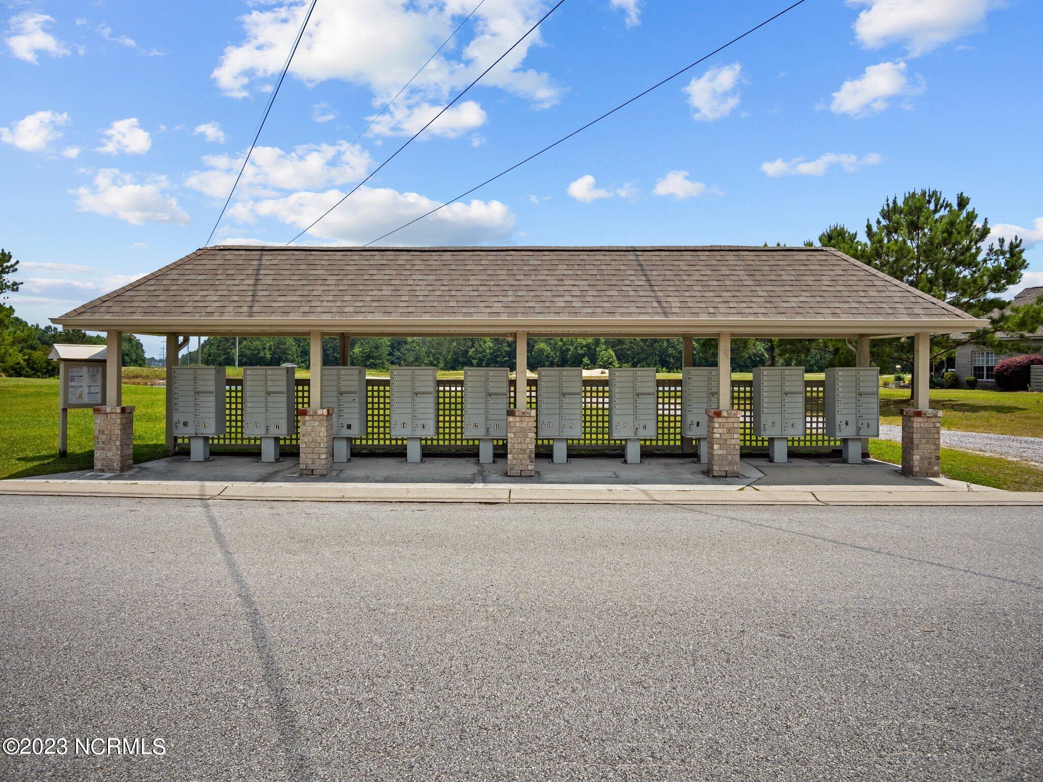 114 114 Windsor Court