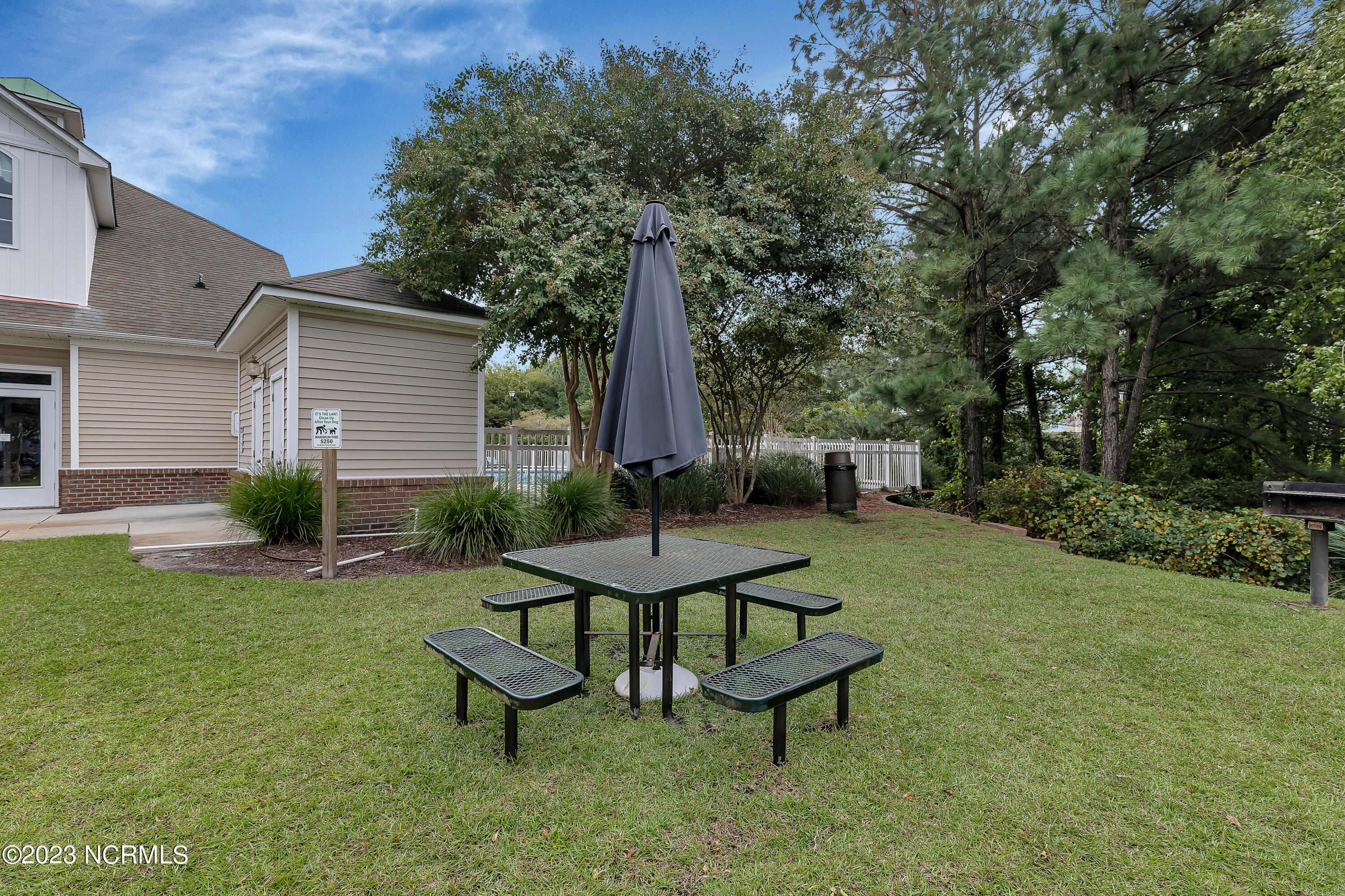 200 Gateway Condos Drive, 241