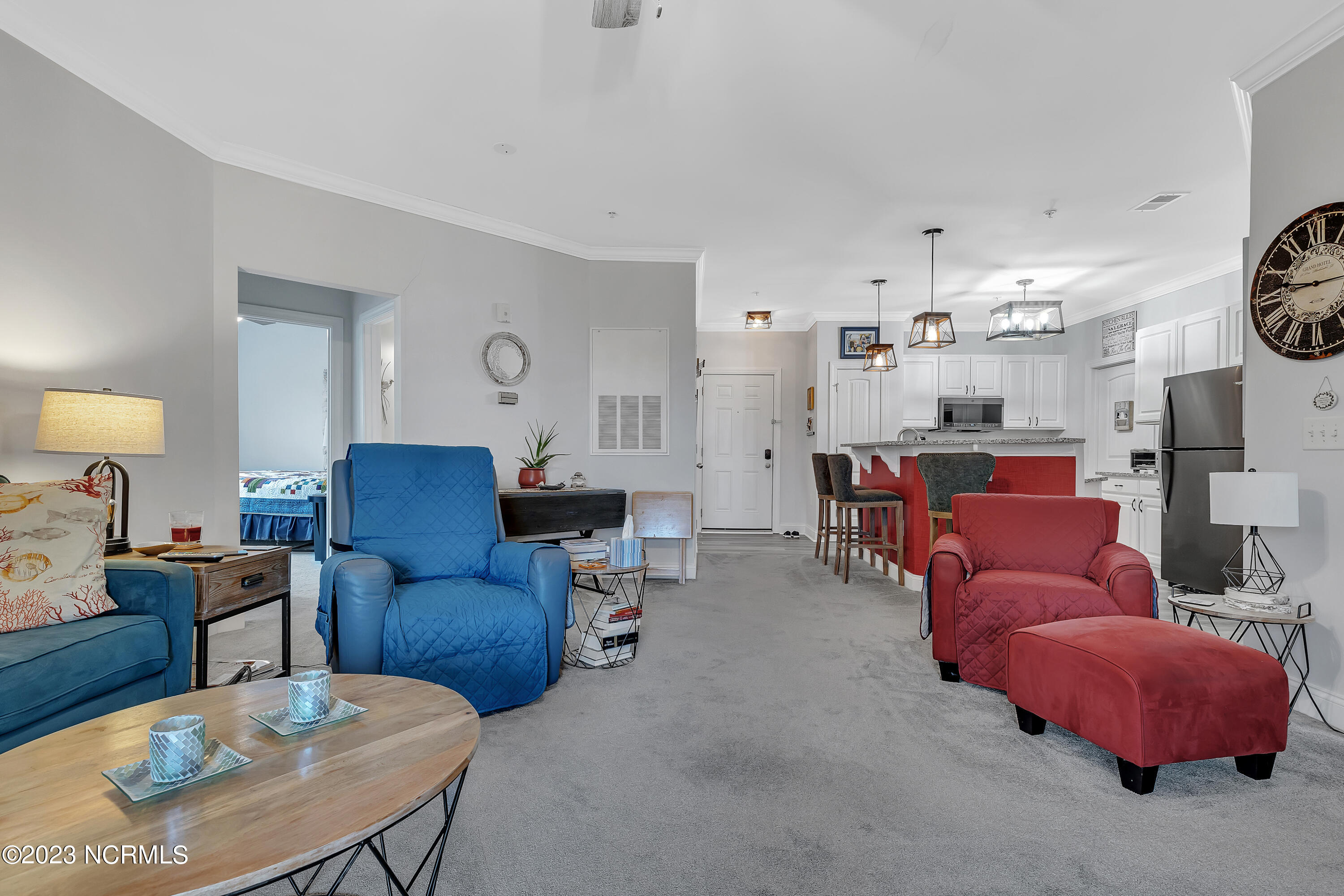 200 Gateway Condos Drive, 241
