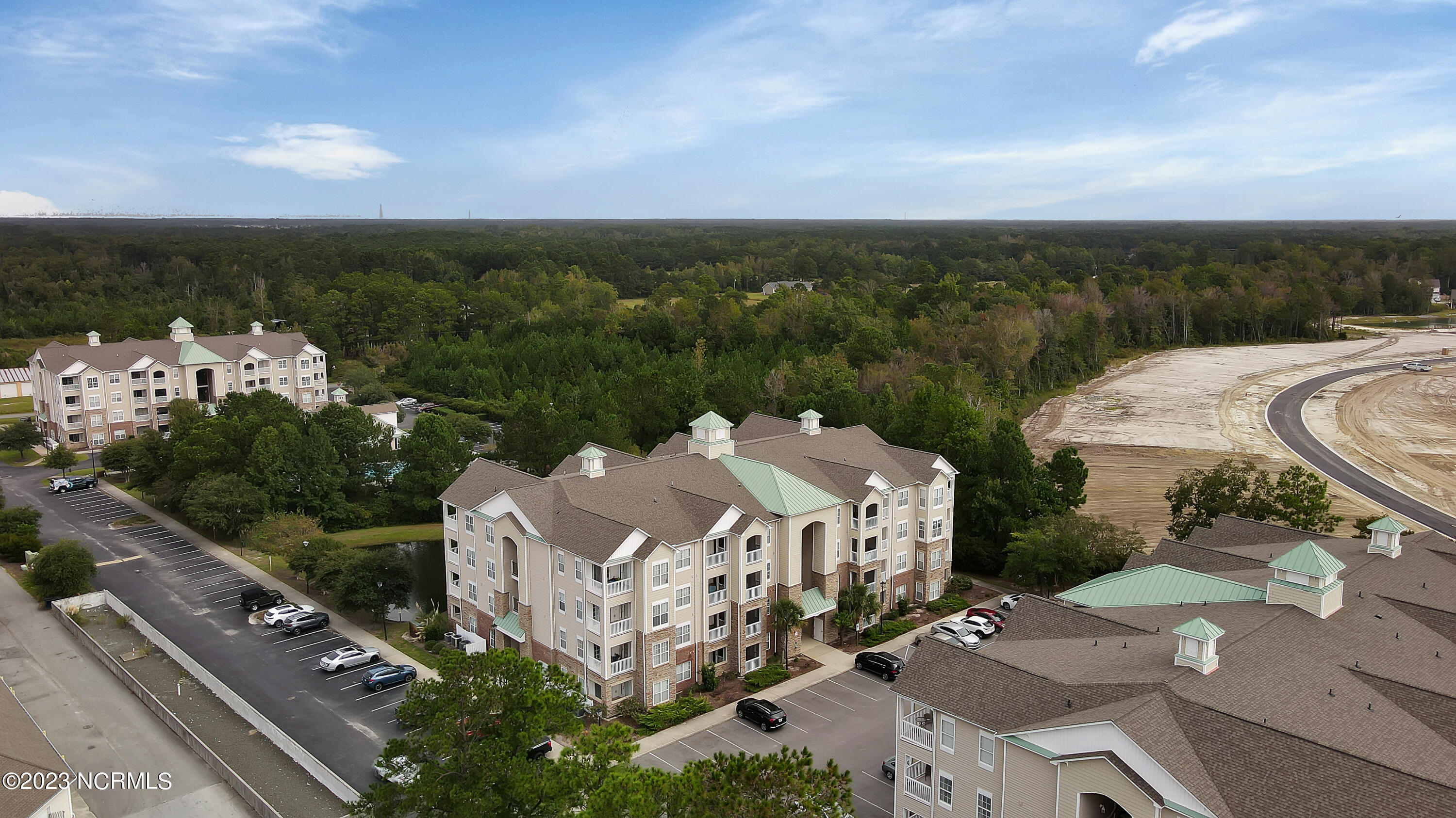 200 Gateway Condos Drive, 241
