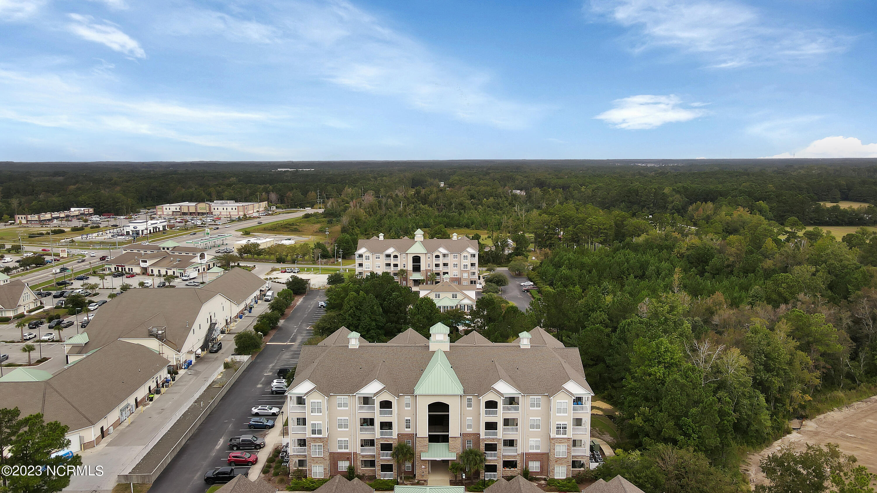 200 Gateway Condos Drive, 241