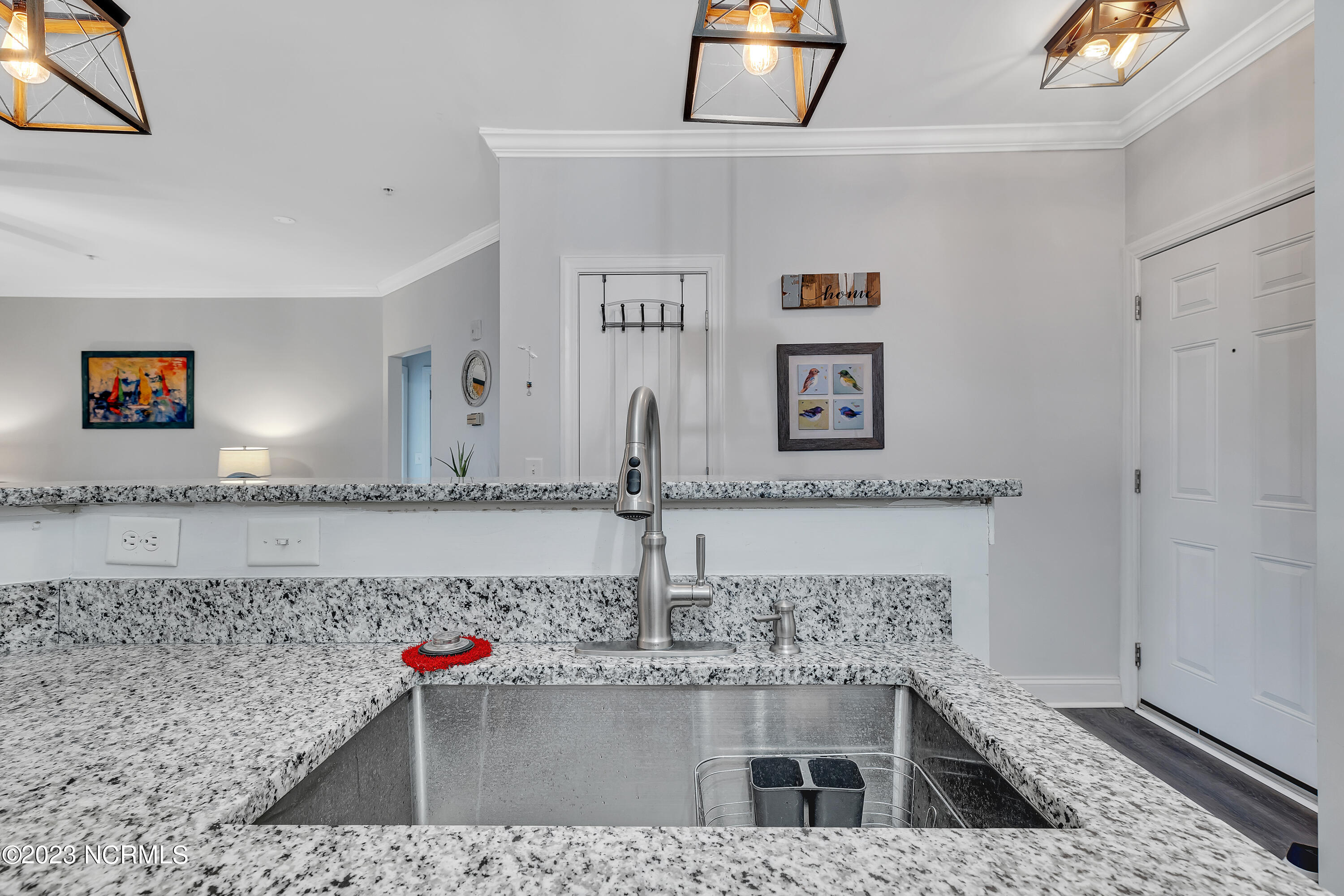 200 Gateway Condos Drive, 241