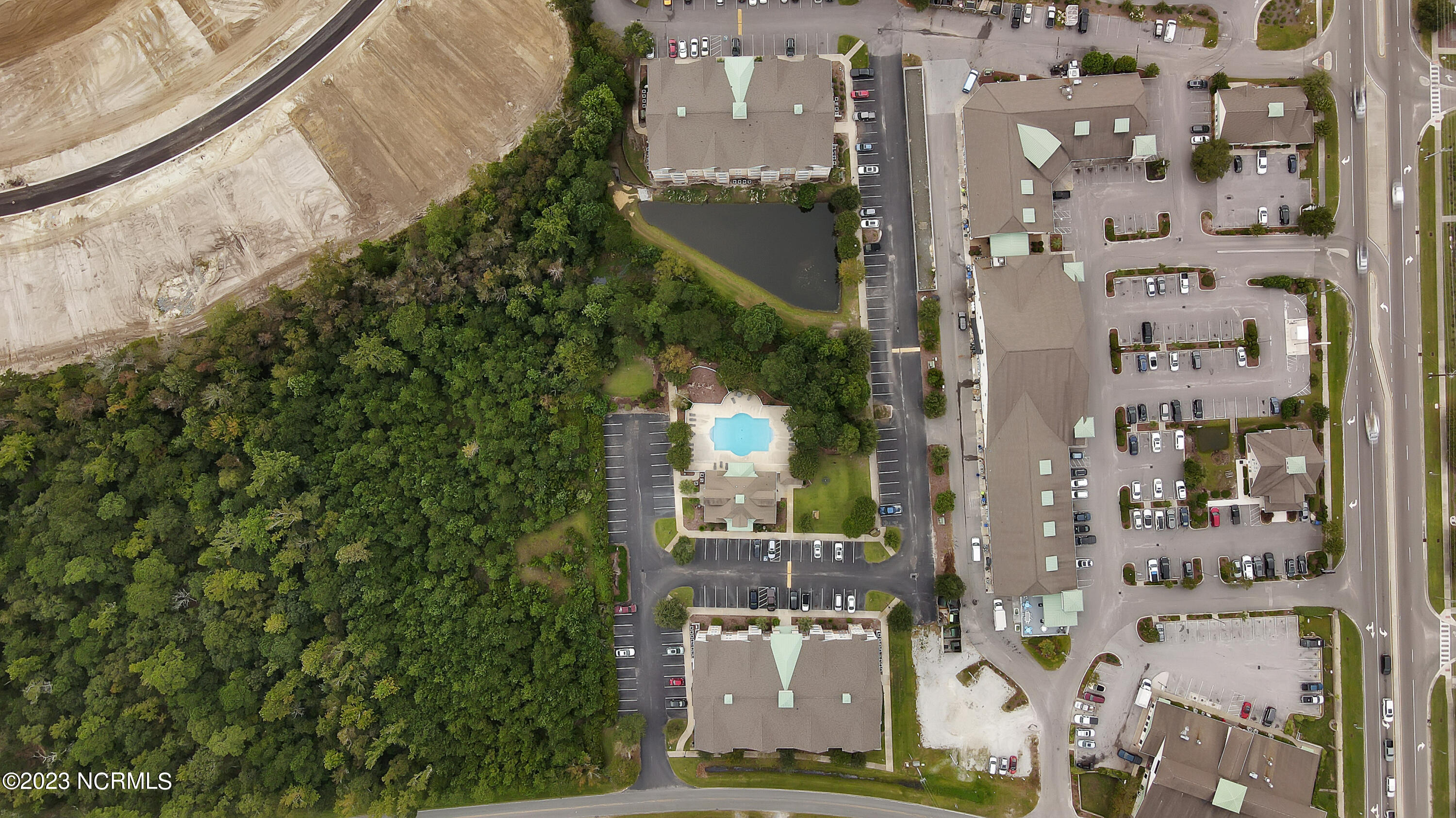 200 Gateway Condos Drive, 241