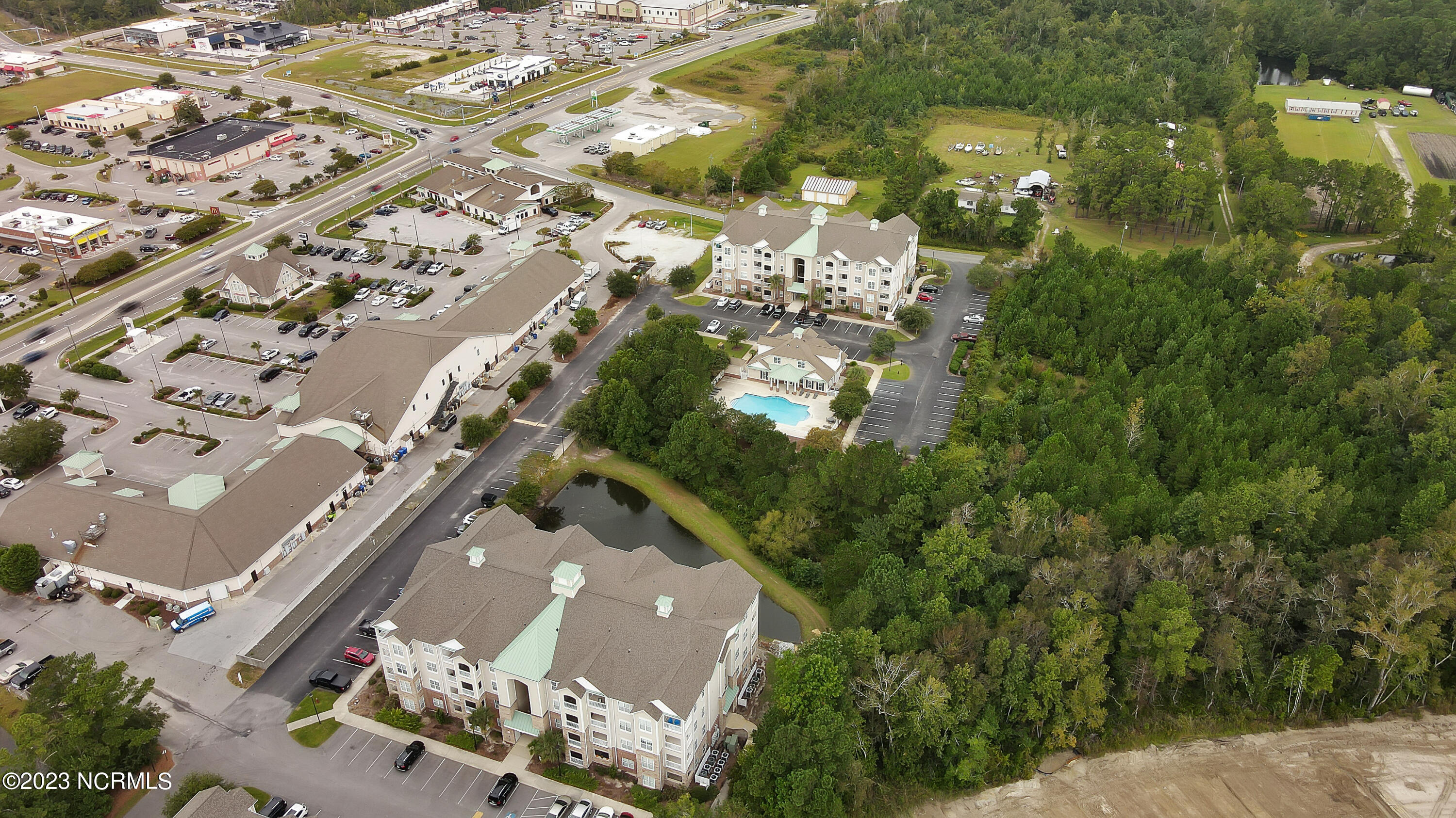 200 Gateway Condos Drive, 241