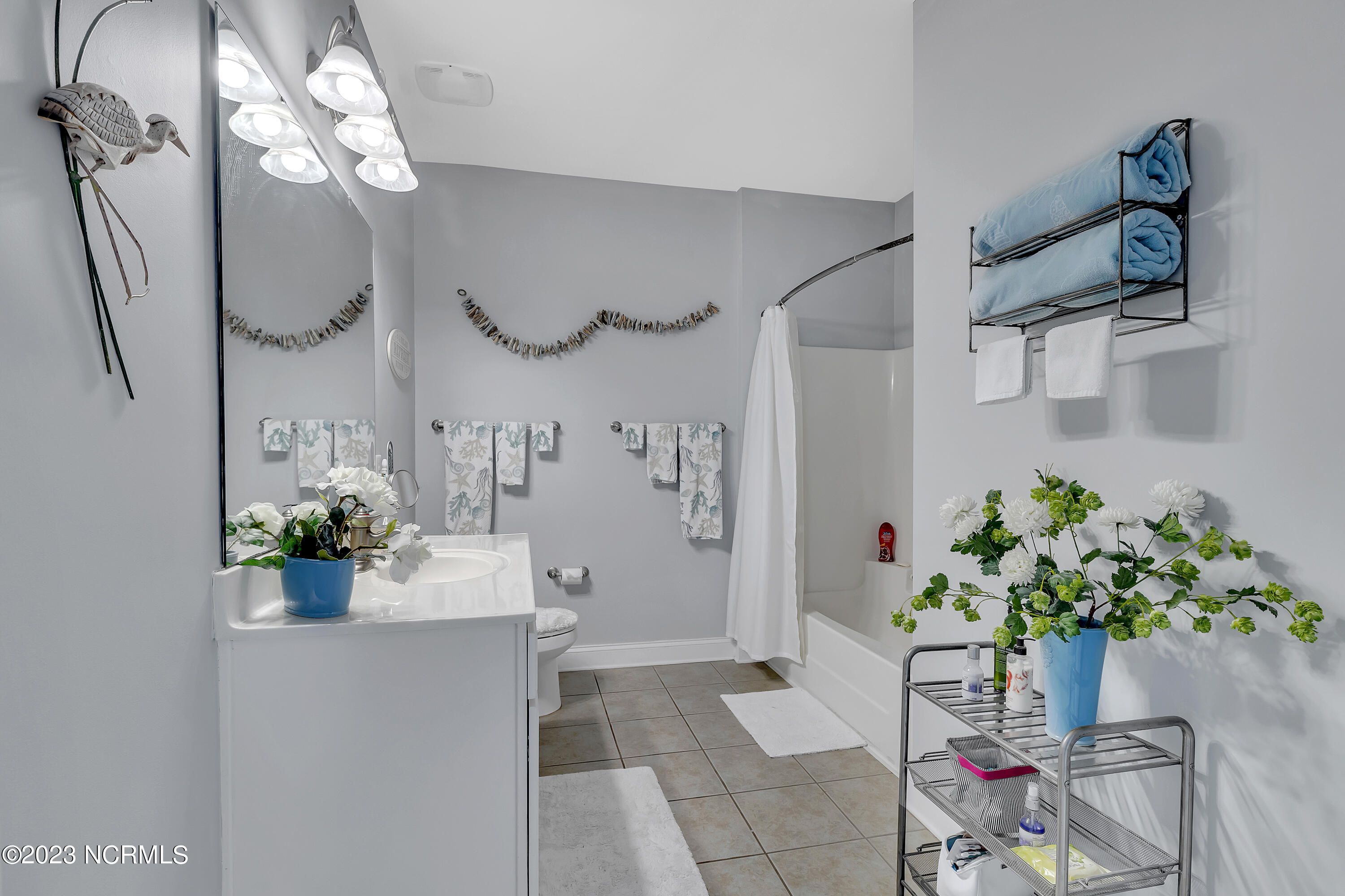 200 Gateway Condos Drive, 241
