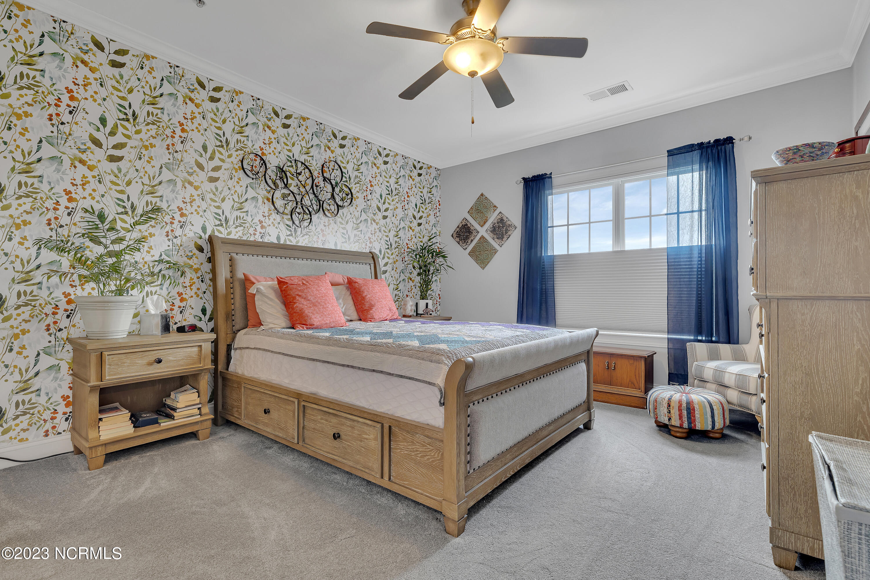 200 Gateway Condos Drive, 241