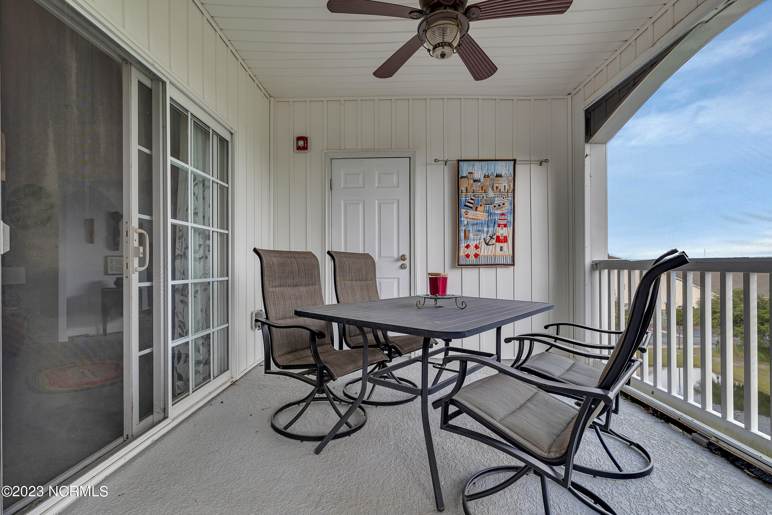 200 Gateway Condos Drive, 241
