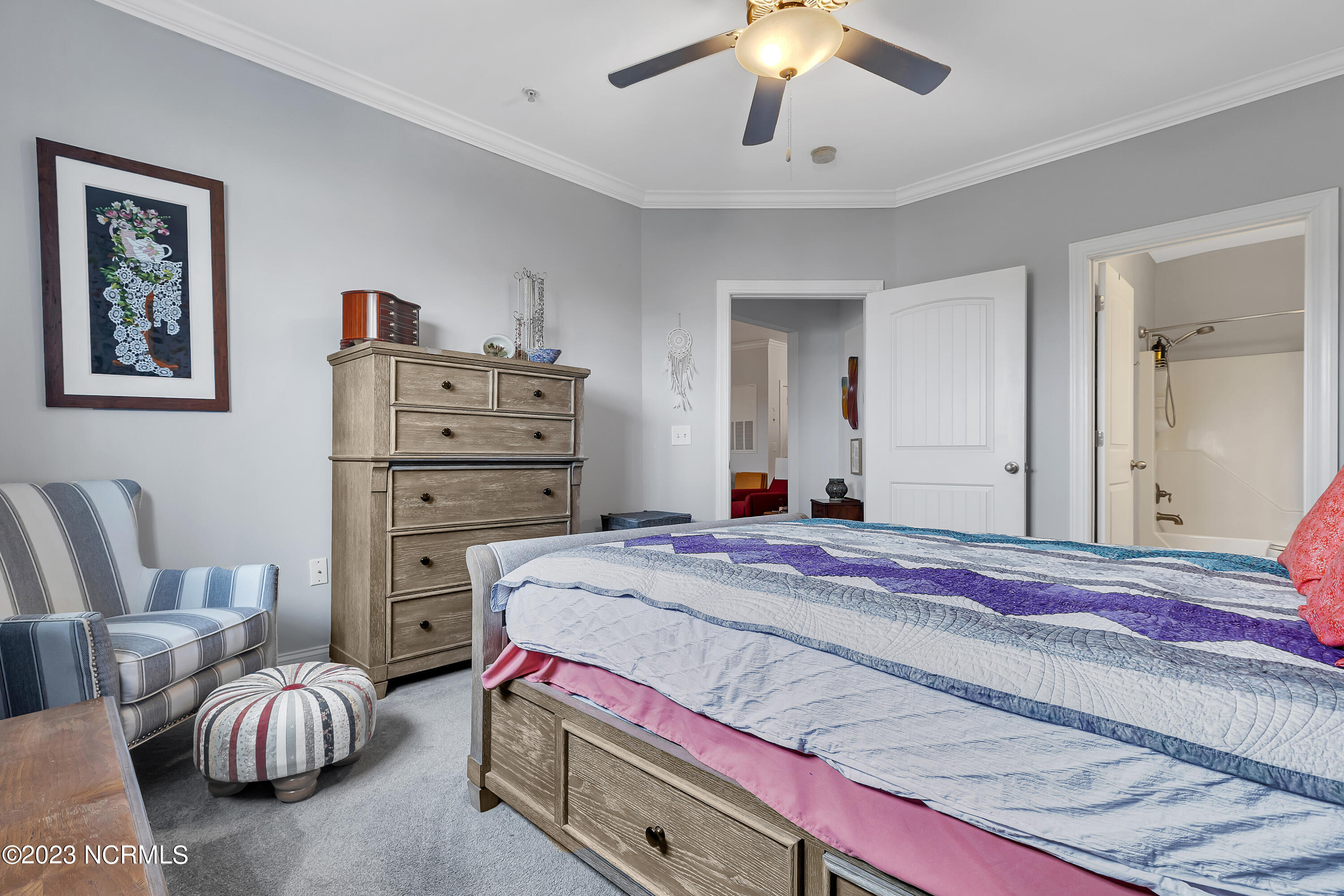 200 Gateway Condos Drive, 241