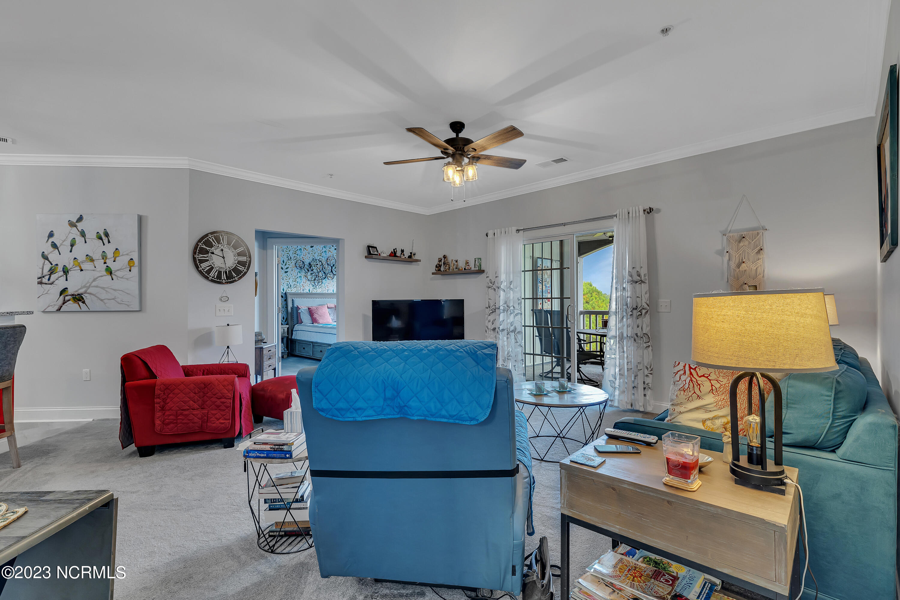200 Gateway Condos Drive, 241