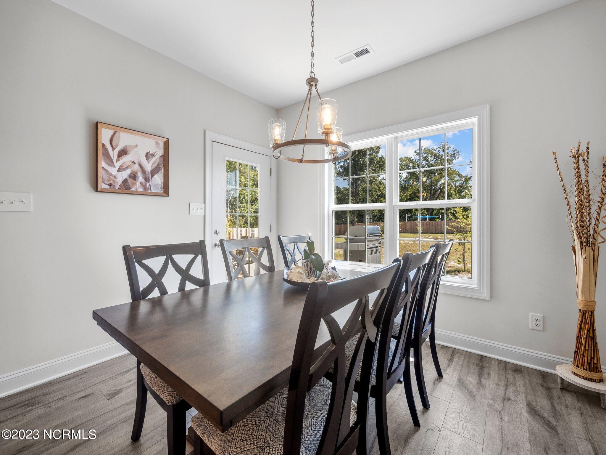 563 White Shoal Way