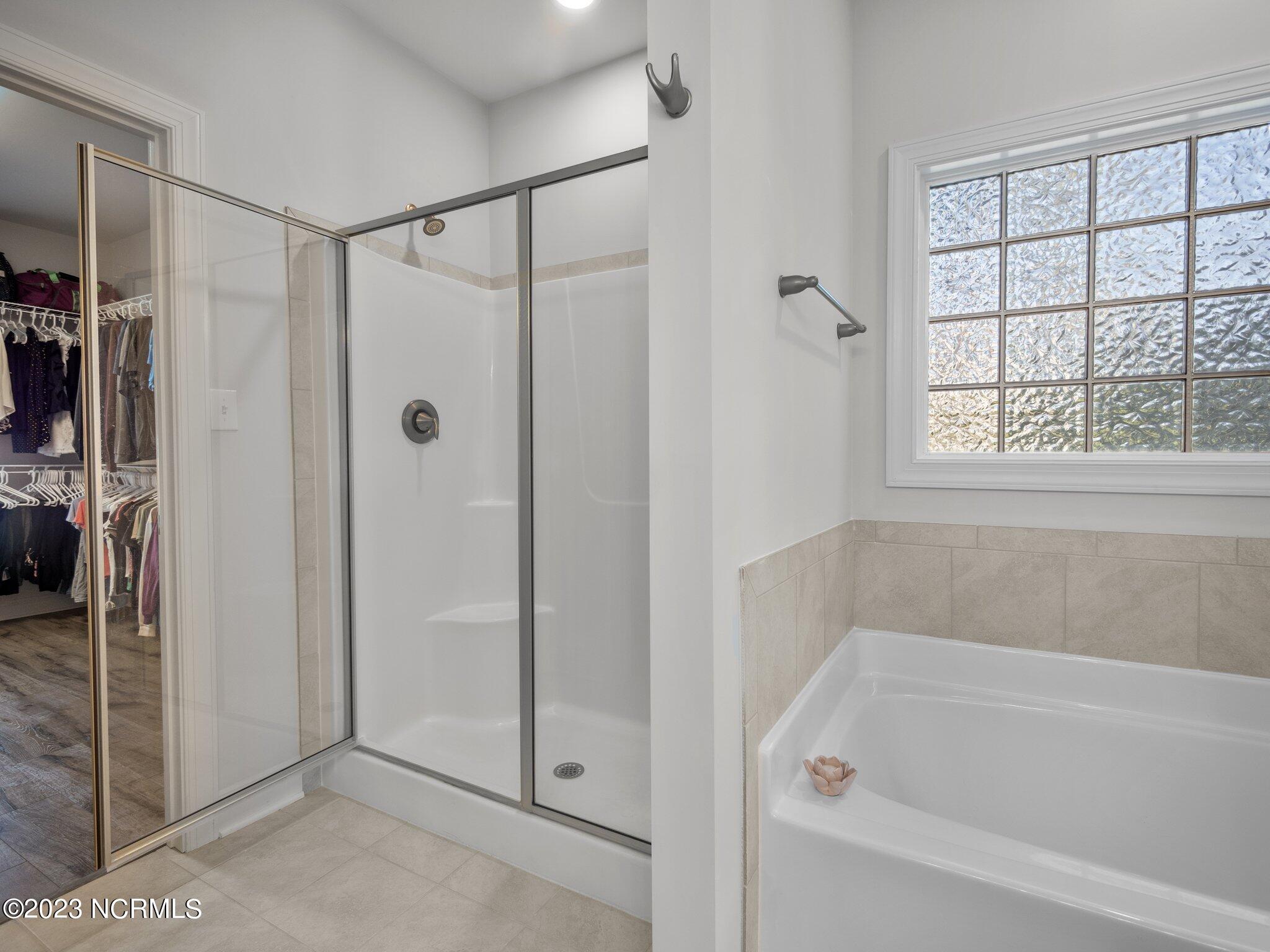 563 White Shoal Way