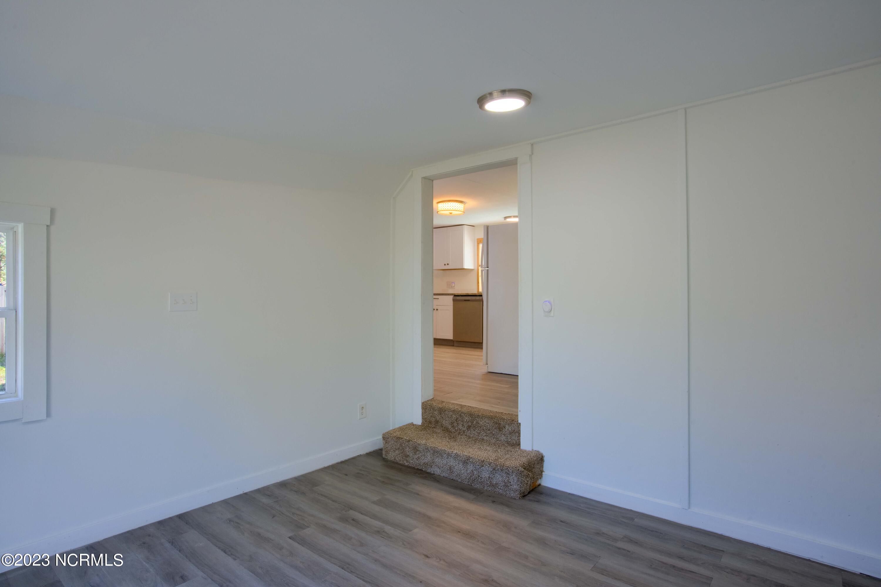 313 Old Folkstone Road
