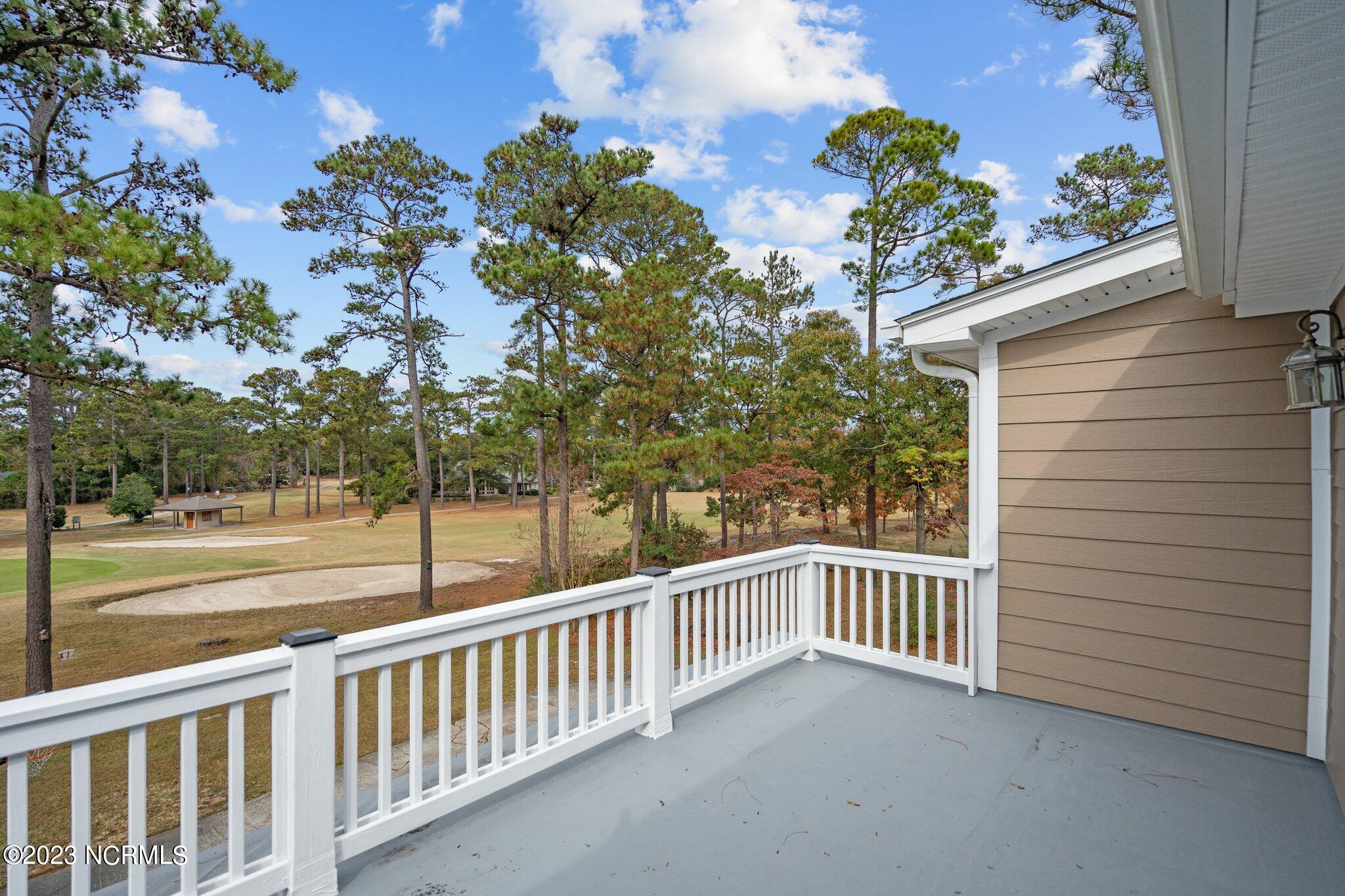 635 Ravenswood Road