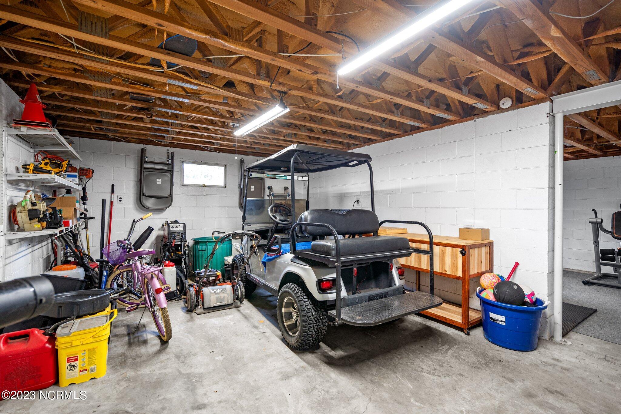 635 Ravenswood Road