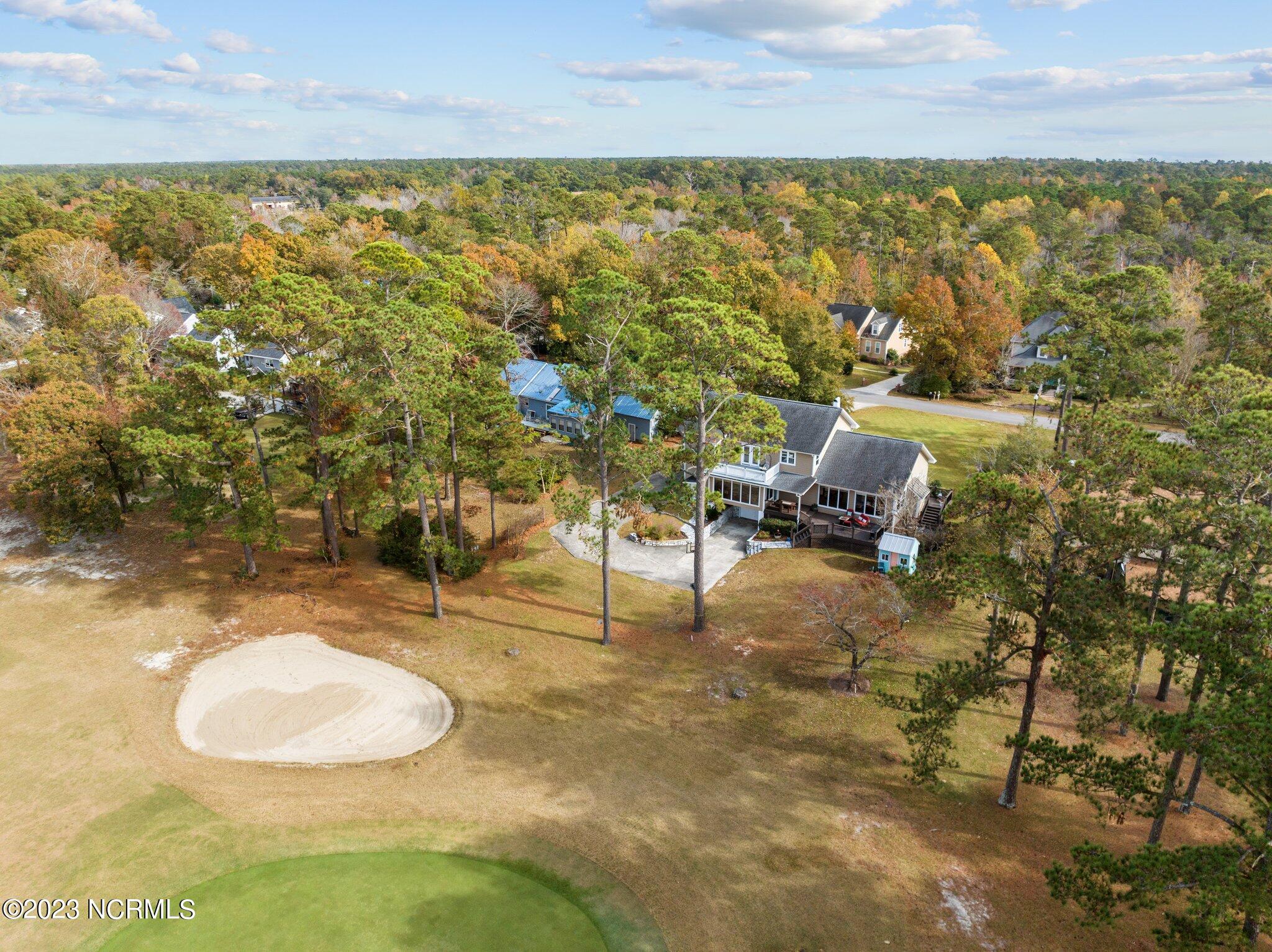 635 Ravenswood Road